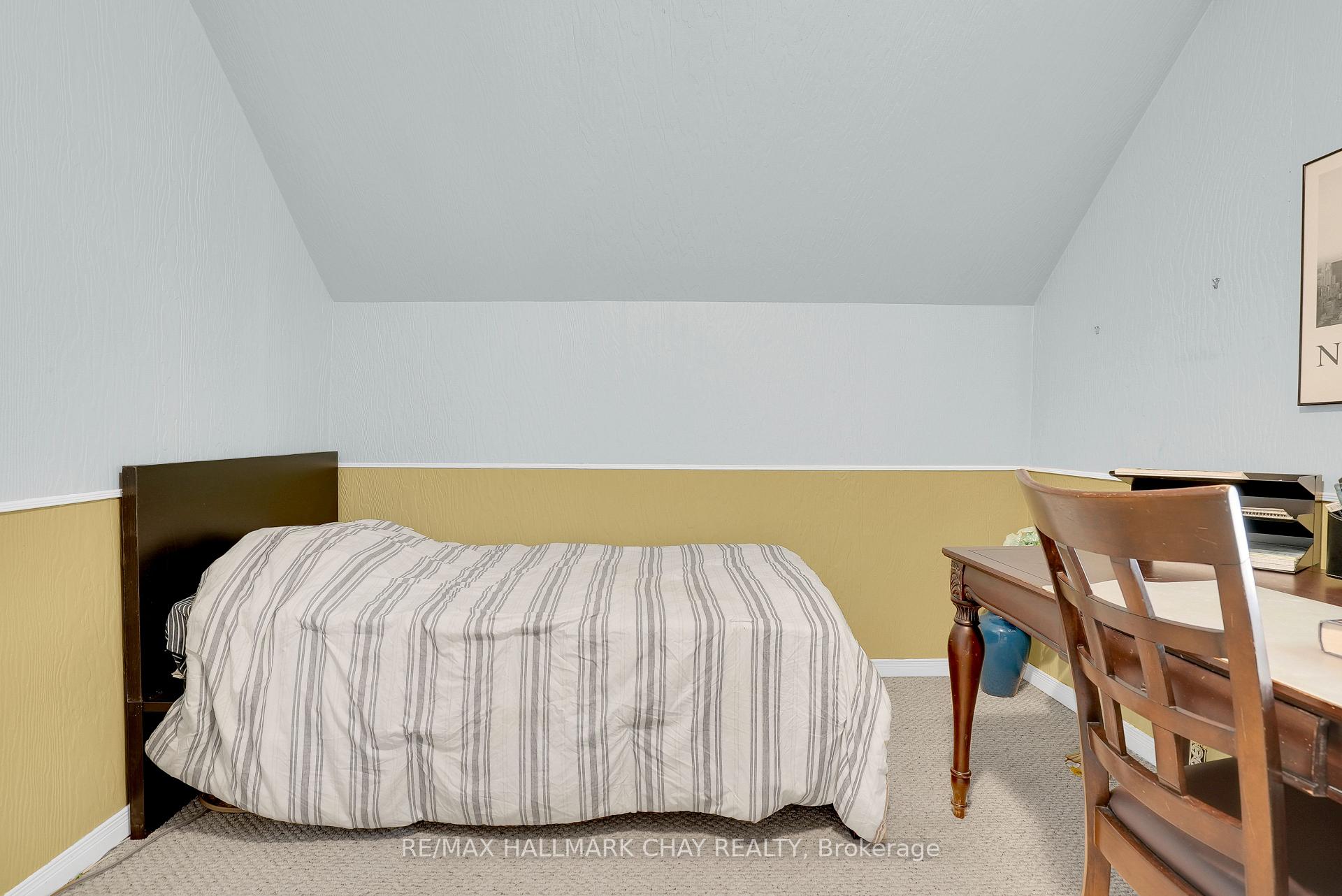 Photo 32 of 34 North Street N, Barrie, Wellington — HOMEH