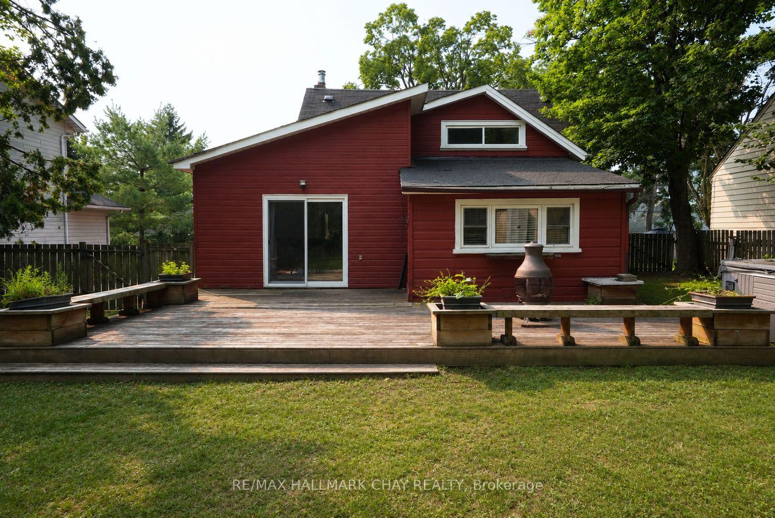 Photo 36 of 34 North Street N, Barrie, Wellington — HOMEH
