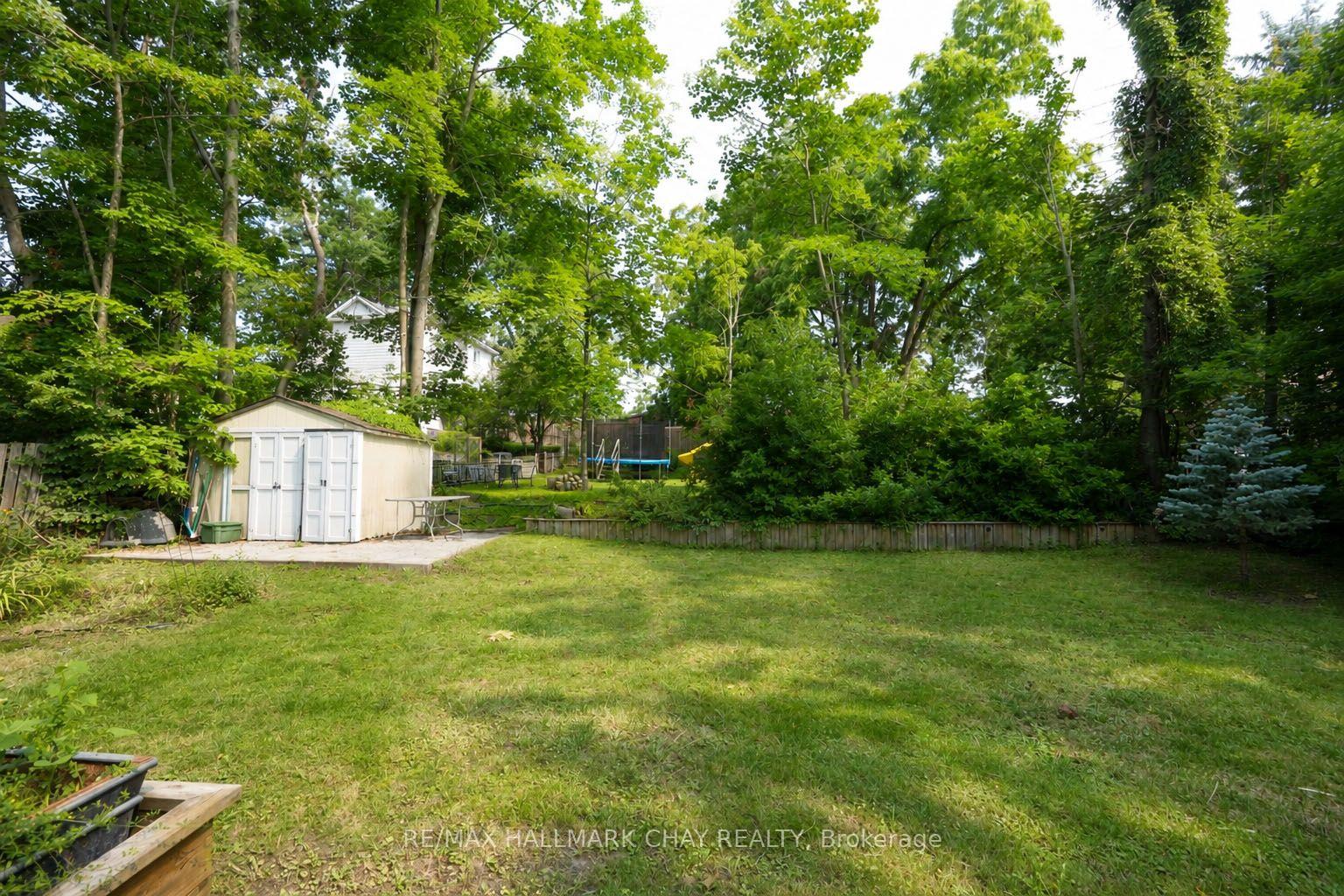 Photo 37 of 34 North Street N, Barrie, Wellington — HOMEH