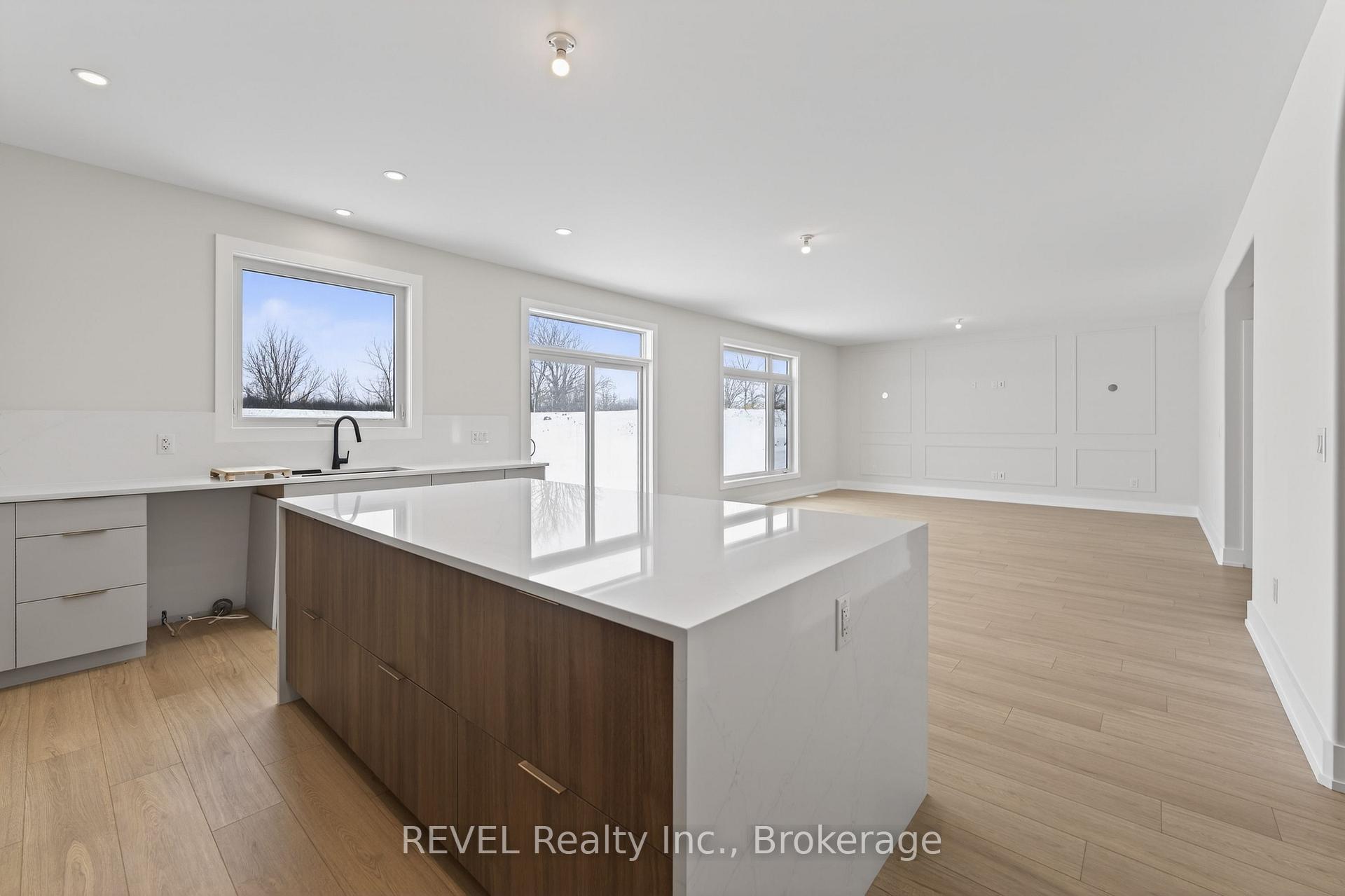 Photo 10 of 32 Anchor Road, Thorold, Allanburg/Thorold South — HOMEH