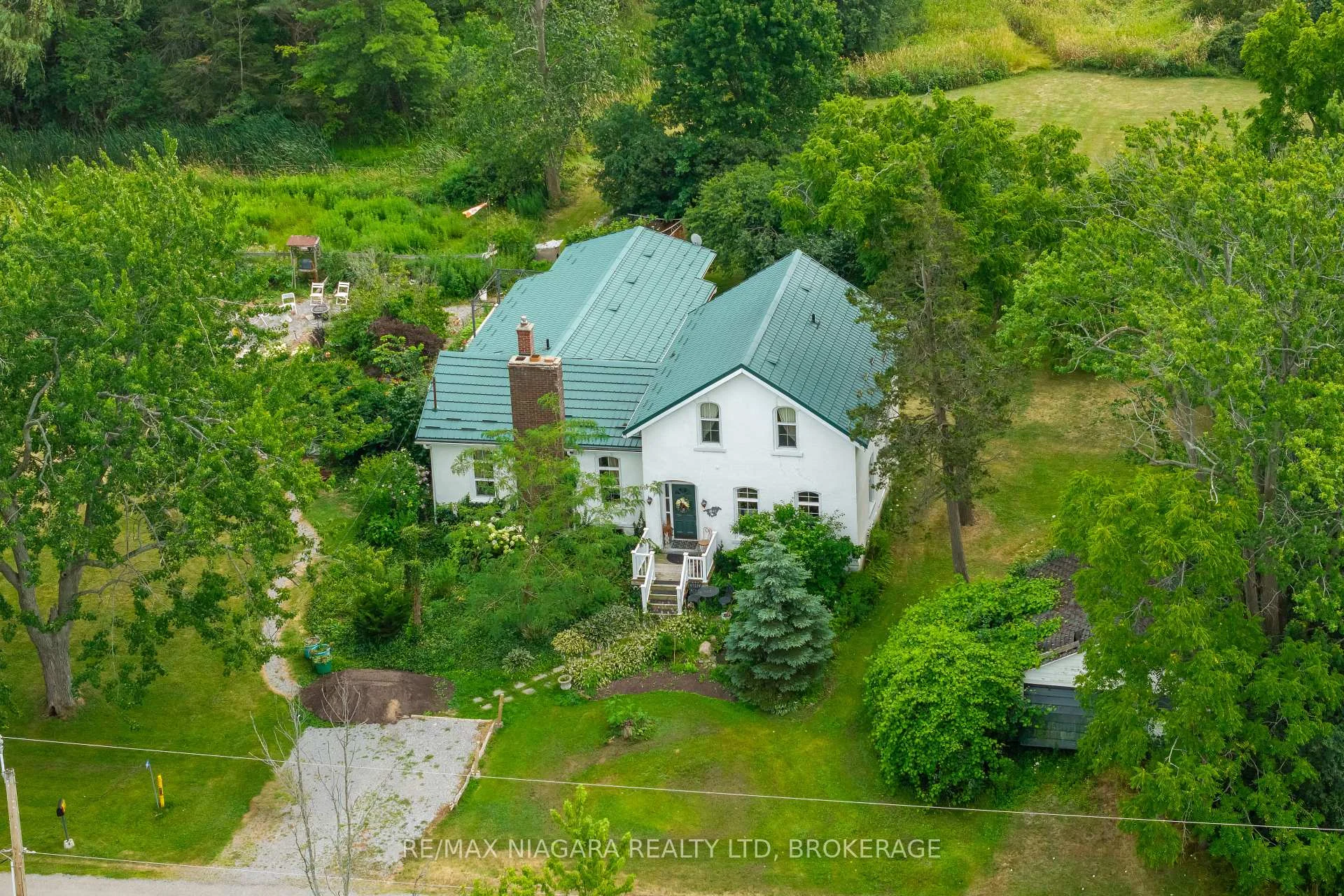 Photo of 3847 Bertie Street