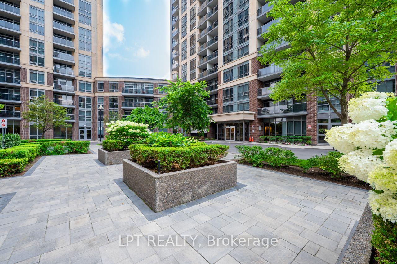 Photo 3 of 1 Michael Power Place, Etobicoke, Islington-City Centre West — HOMEH