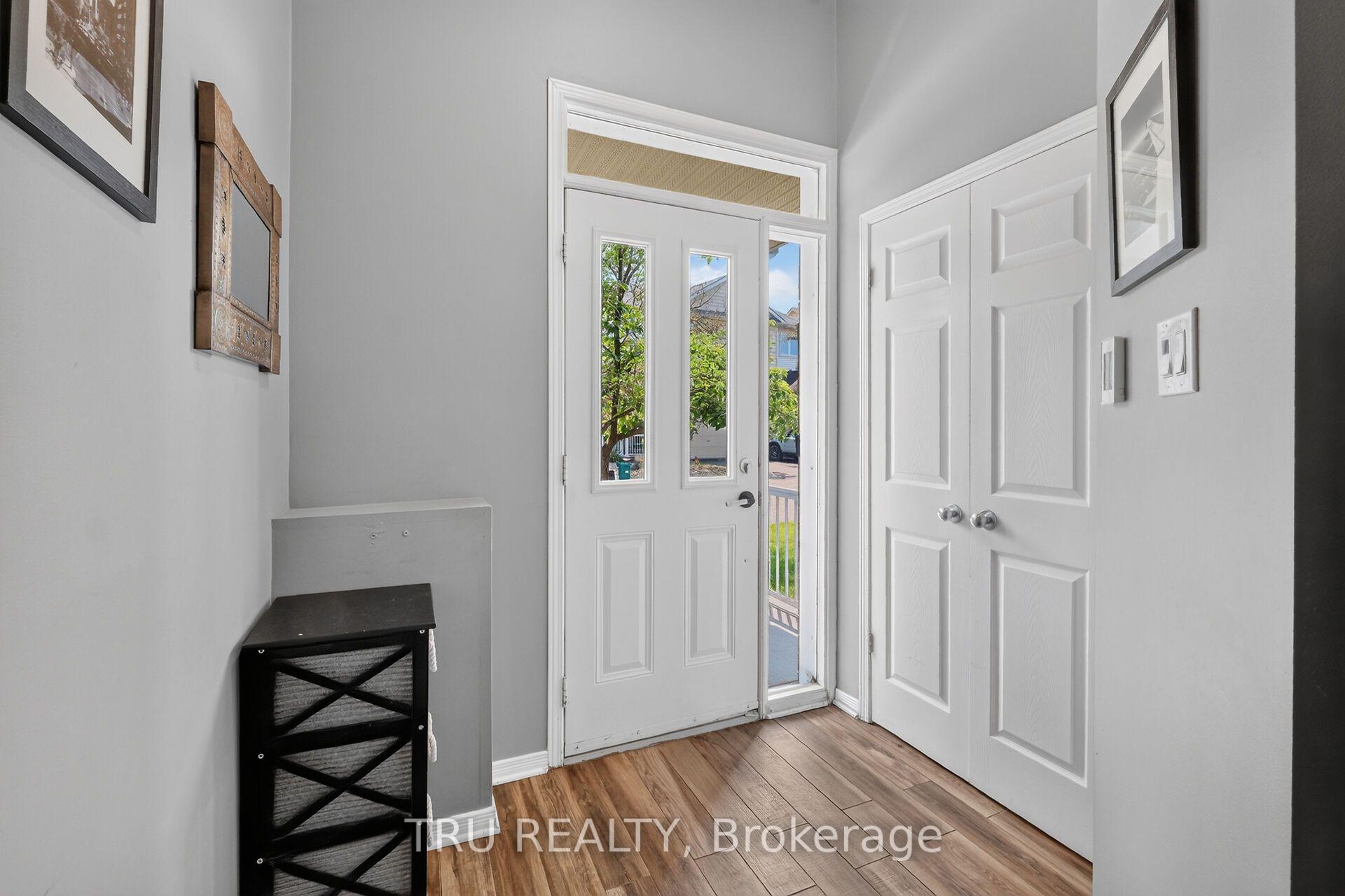 Photo 4 of 258 Parkrose Private, Ottawa, Chatelaine Village — HOMEH