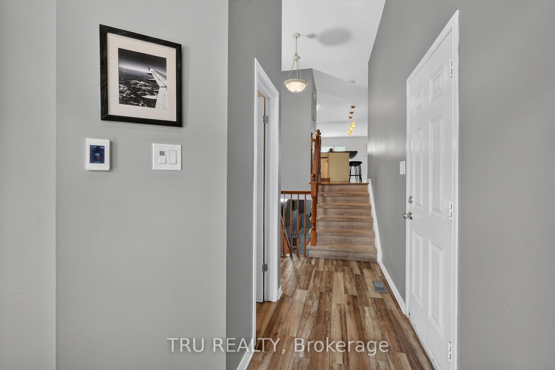 Photo 5 of 258 Parkrose Private, Ottawa, Chatelaine Village — HOMEH