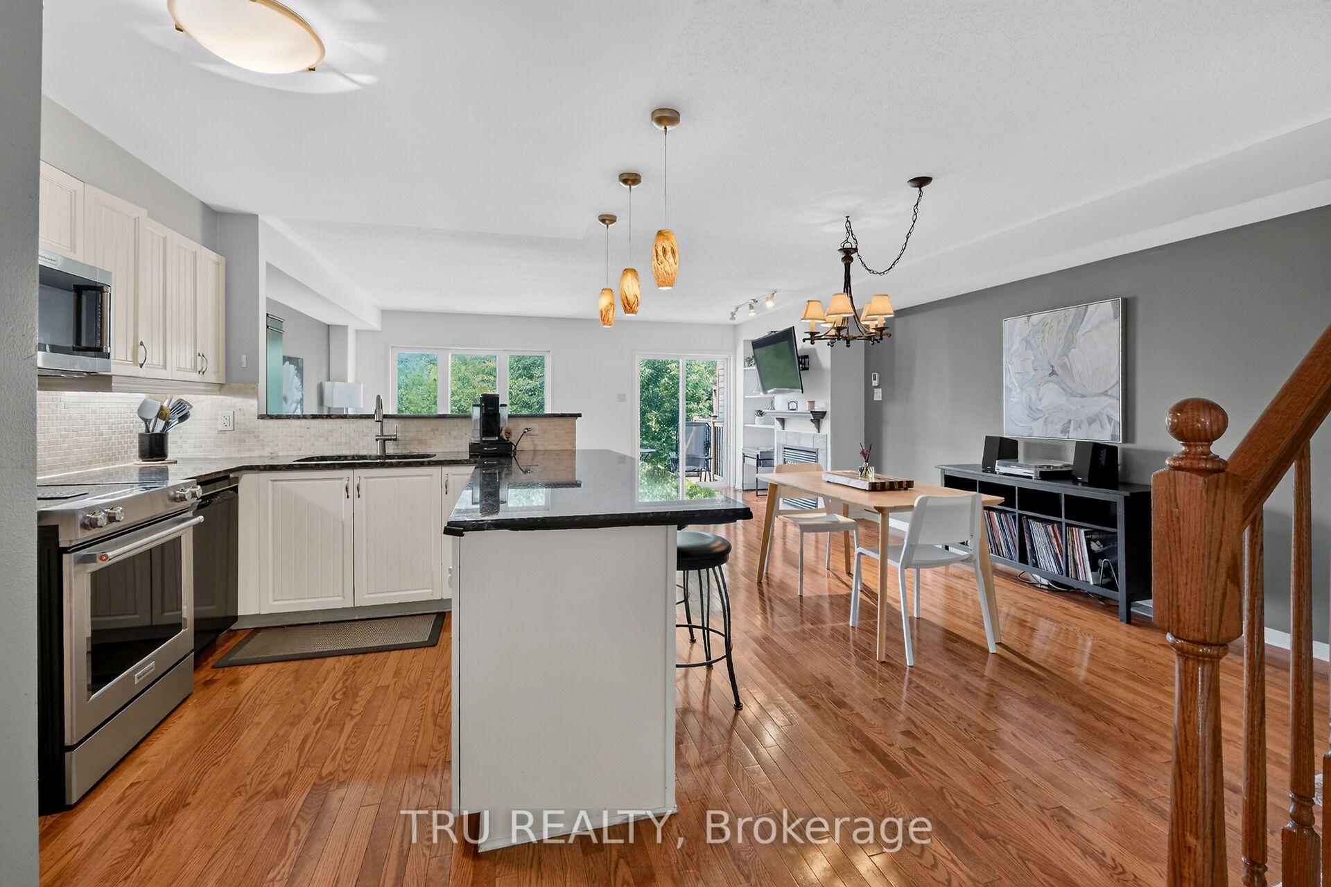 Photo 8 of 258 Parkrose Private, Ottawa, Chatelaine Village — HOMEH
