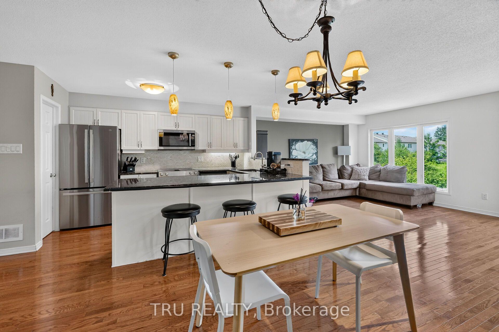 Photo 11 of 258 Parkrose Private, Ottawa, Chatelaine Village — HOMEH