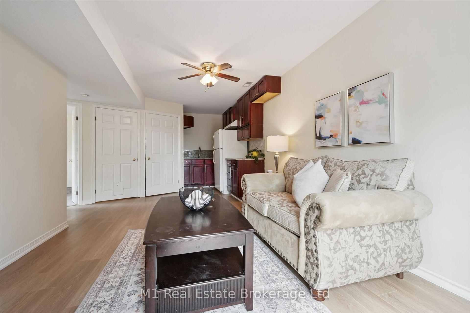 Photo 20 of 72 Orchid Crescent, Kitchener, Larentian West — HOMEH