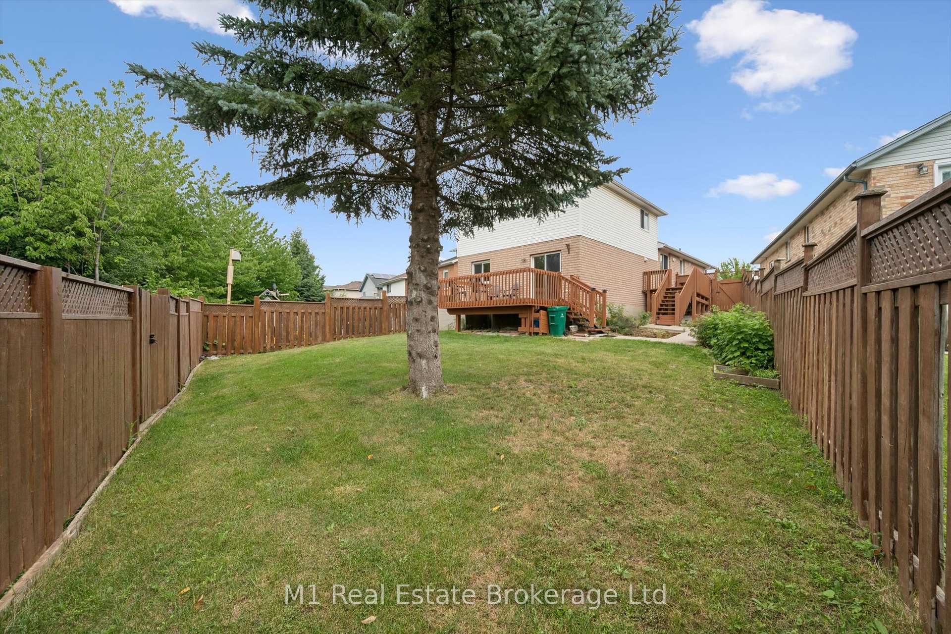 Photo 38 of 72 Orchid Crescent, Kitchener, Larentian West — HOMEH