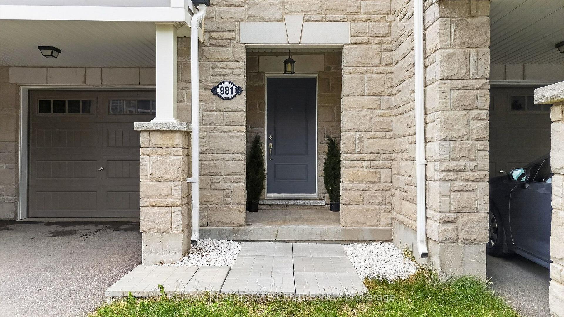 Photo 2 of 981 Alder Gate, Milton, Cobban — HOMEH