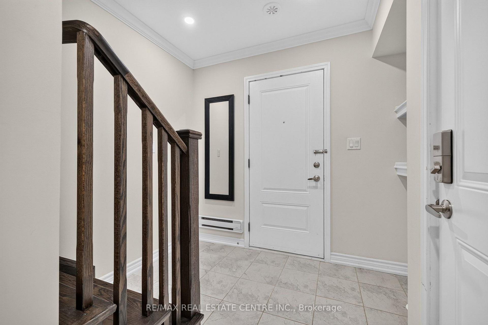Photo 3 of 981 Alder Gate, Milton, Cobban — HOMEH
