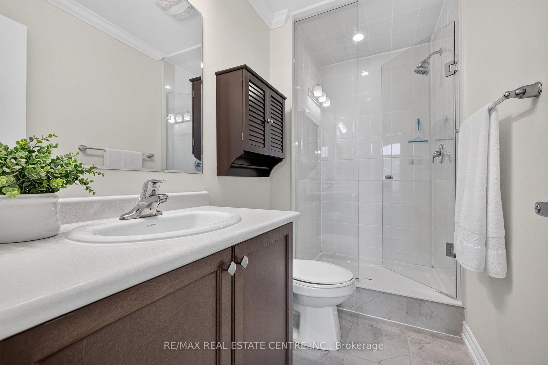 Photo 32 of 981 Alder Gate, Milton, Cobban — HOMEH
