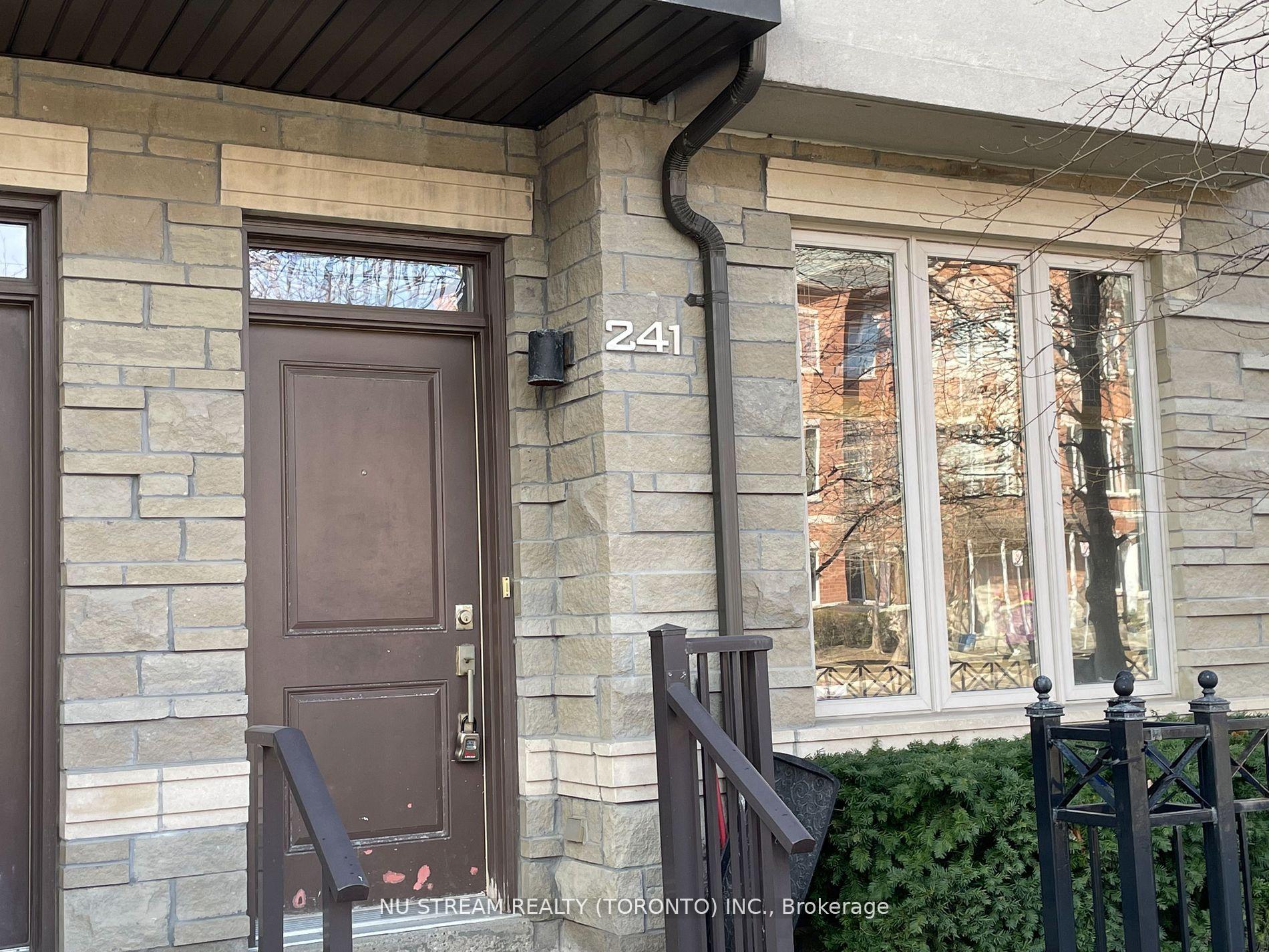 Photo 2 of 241 South Park Road, Markham, Commerce Valley — HOMEH