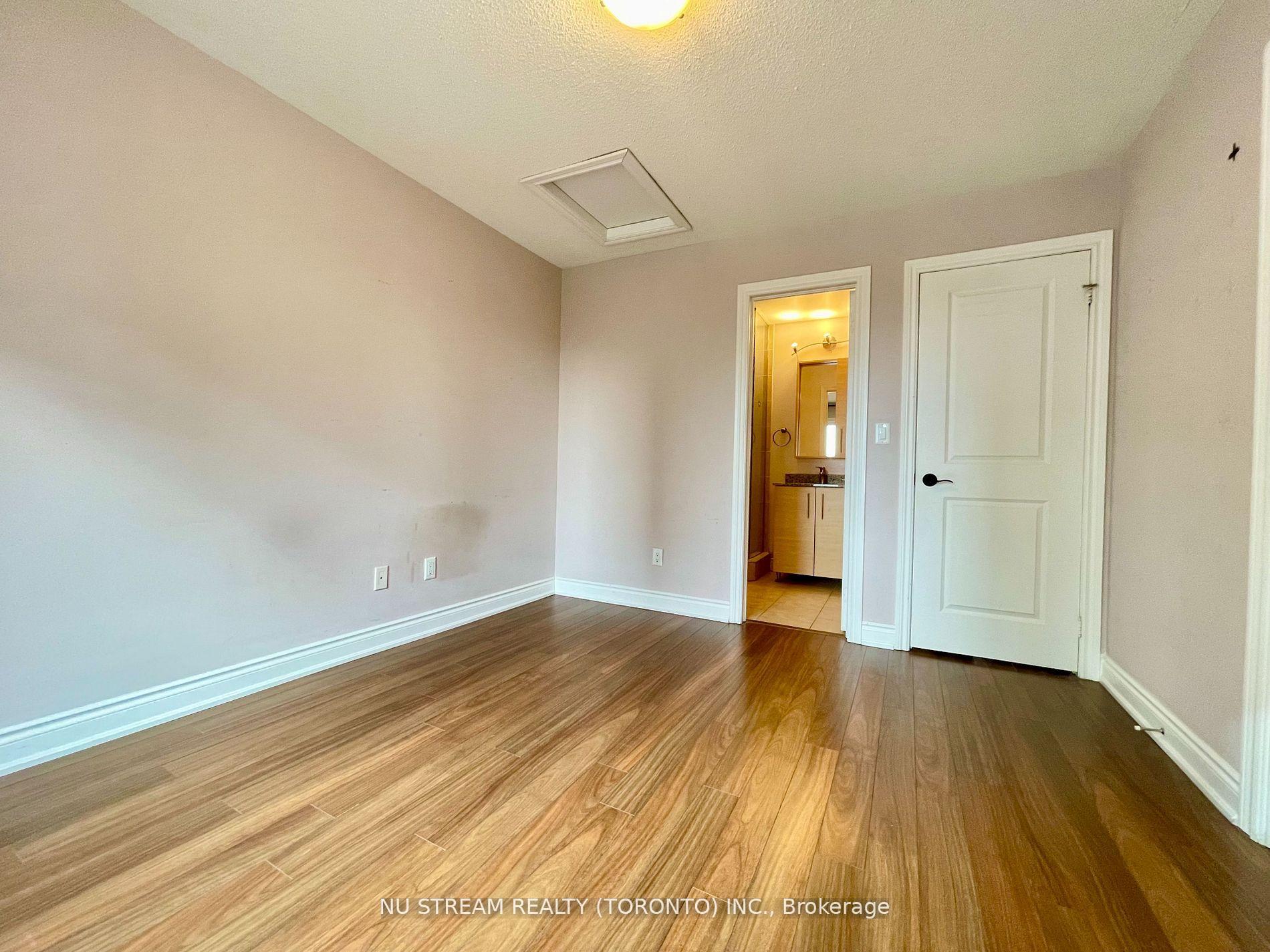 Photo 12 of 241 South Park Road, Markham, Commerce Valley — HOMEH