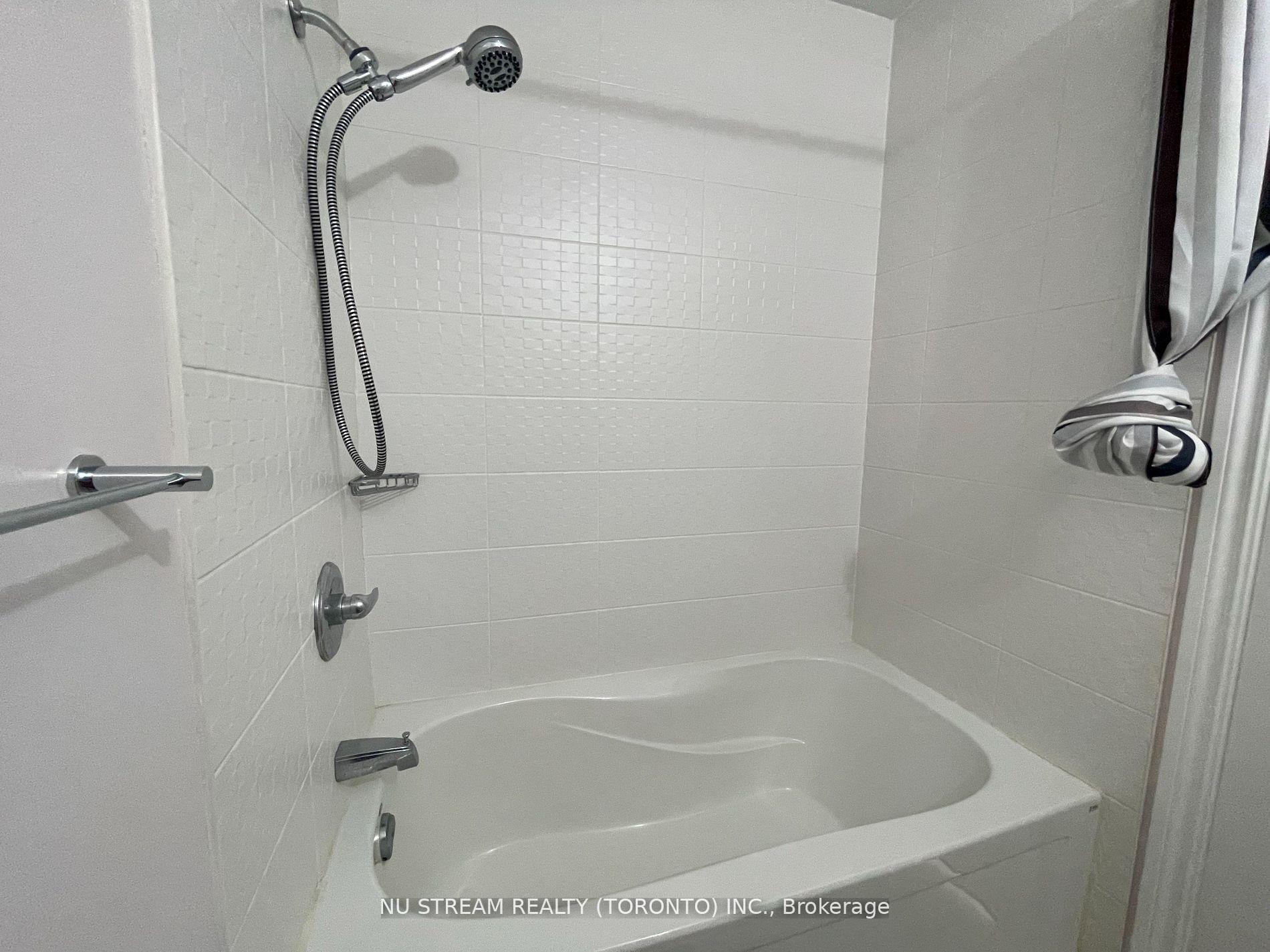 Photo 17 of 241 South Park Road, Markham, Commerce Valley — HOMEH