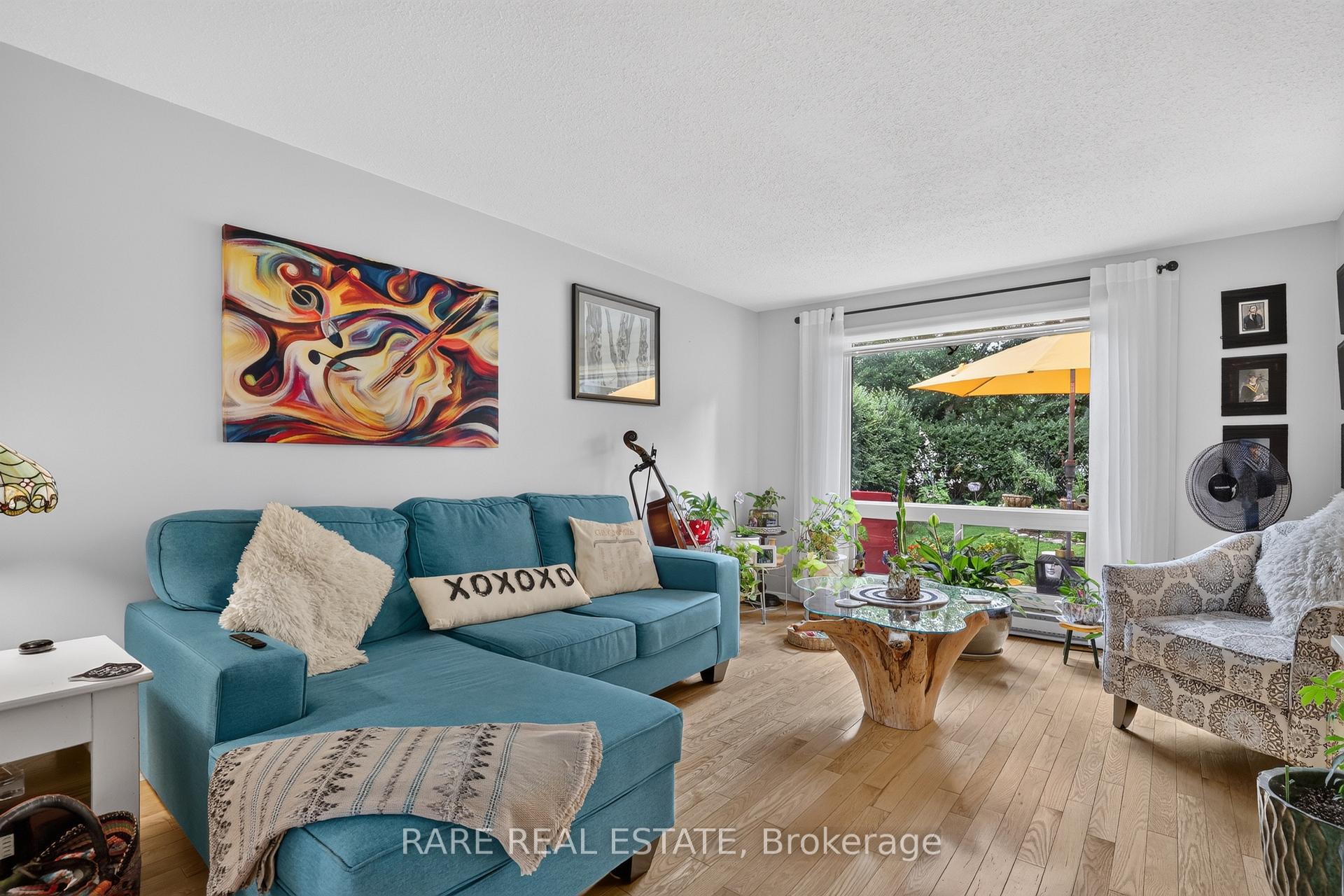 Photo 14 of 86 Mowat Crescent, Barrie, Letitia Heights — HOMEH