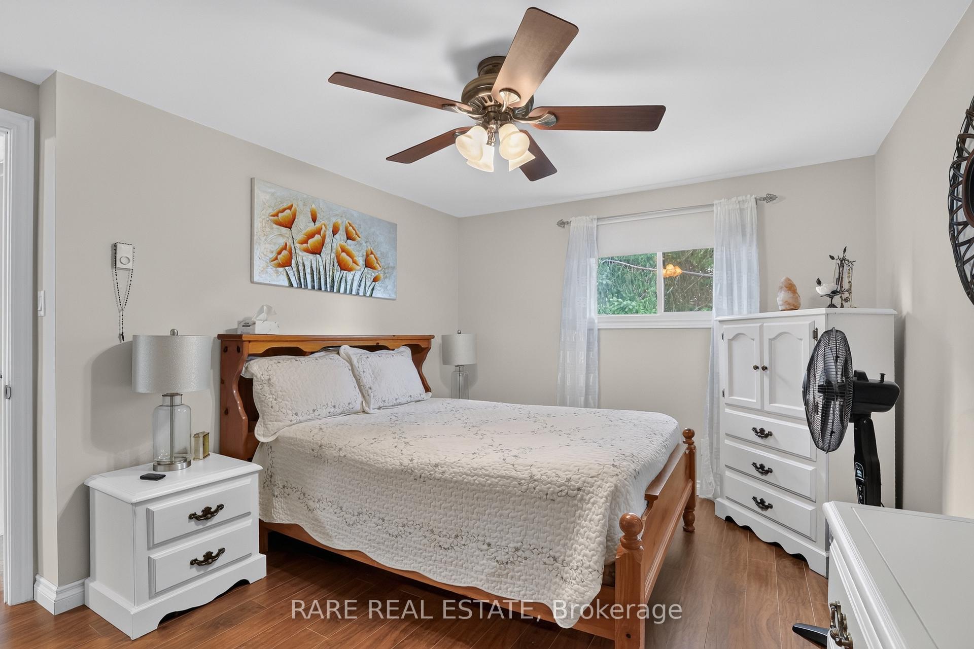 Photo 22 of 86 Mowat Crescent, Barrie, Letitia Heights — HOMEH