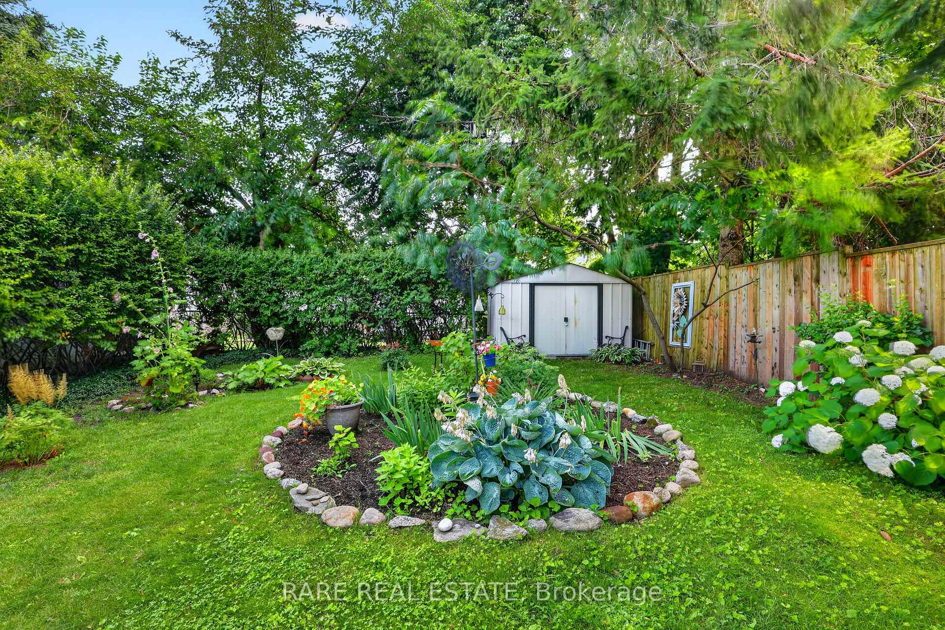 Photo 35 of 86 Mowat Crescent, Barrie, Letitia Heights — HOMEH