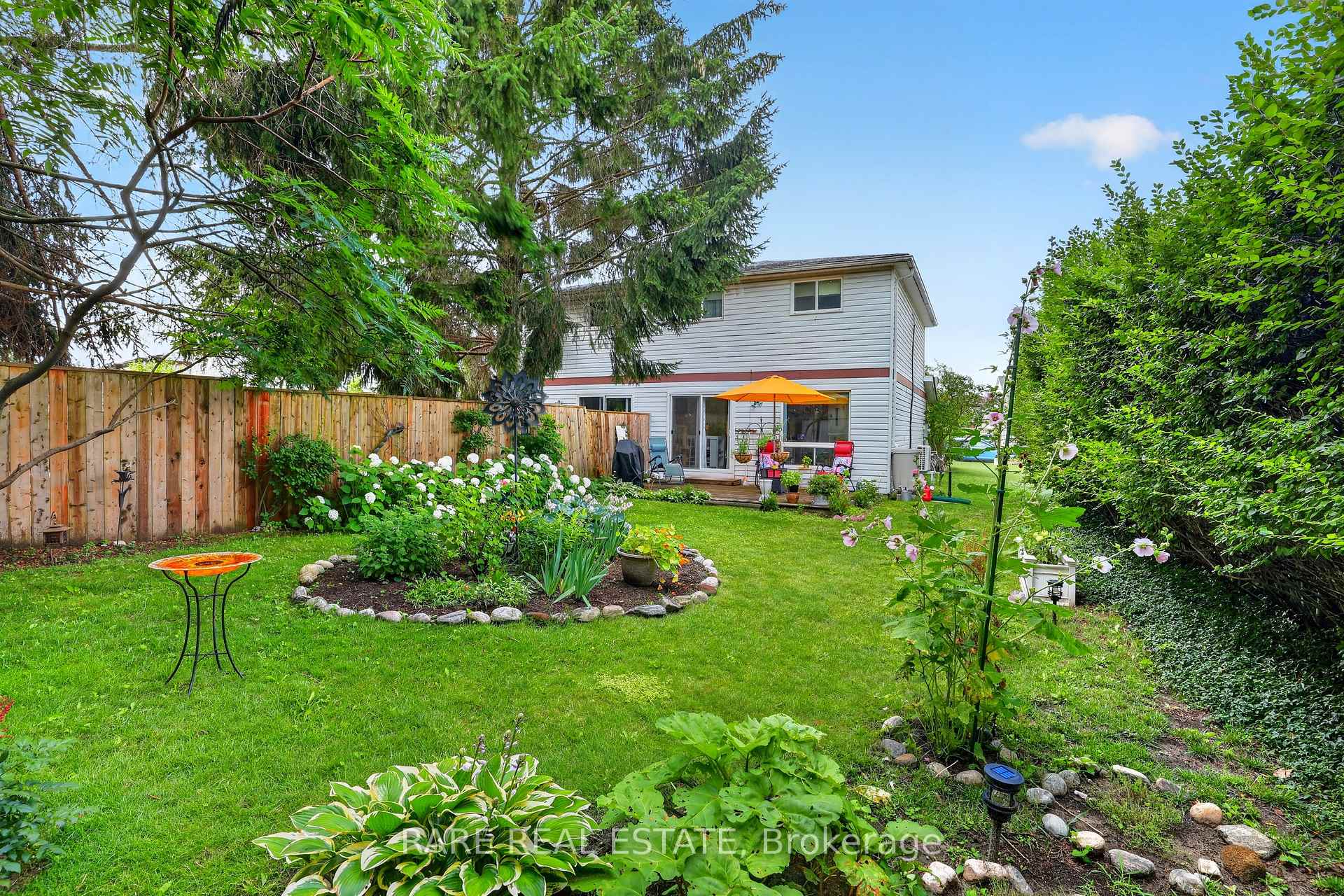 Photo 36 of 86 Mowat Crescent, Barrie, Letitia Heights — HOMEH