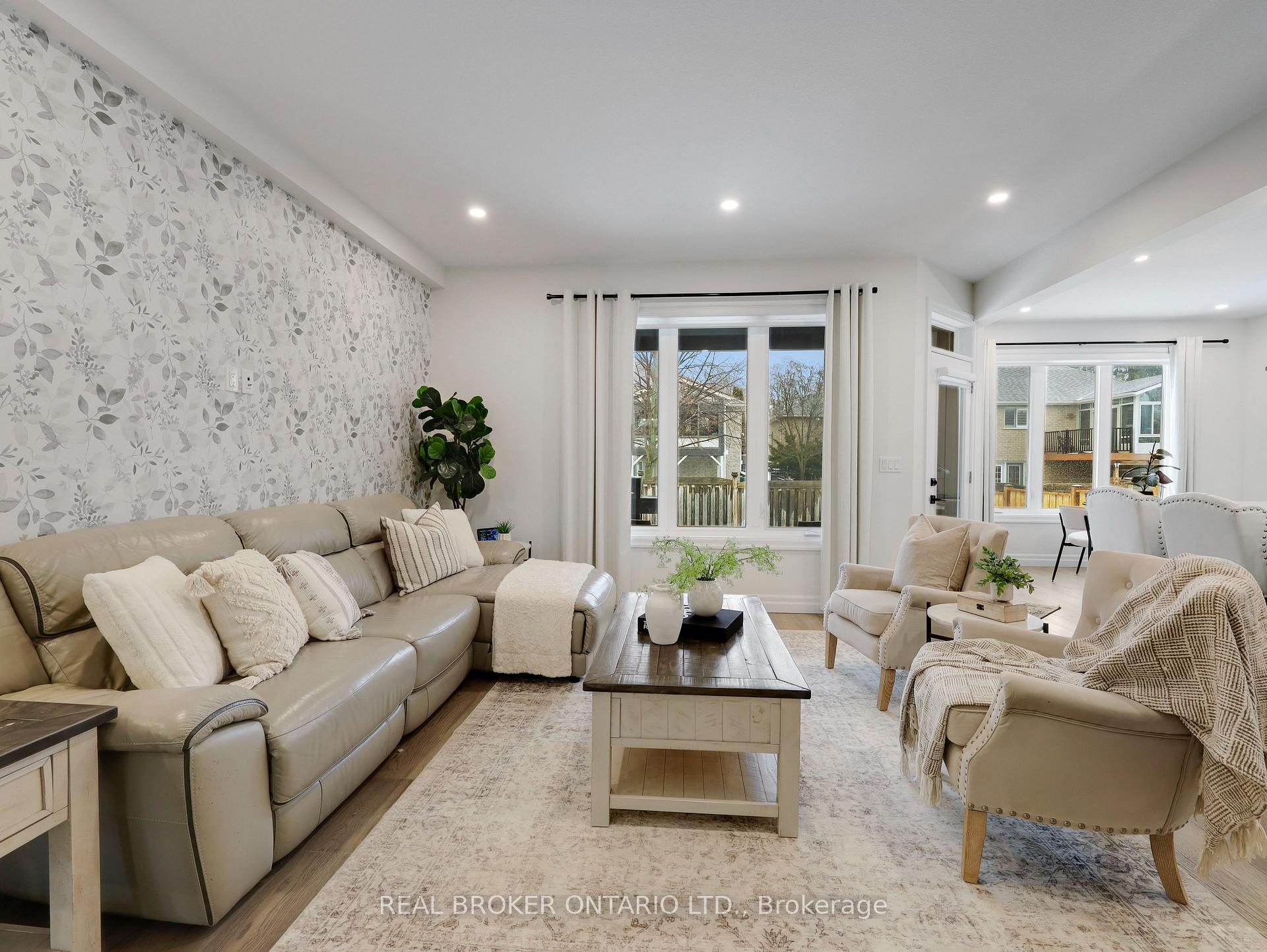 Photo 7 of Unit 11, 68 Cedar Street, Brant, Paris — HOMEH