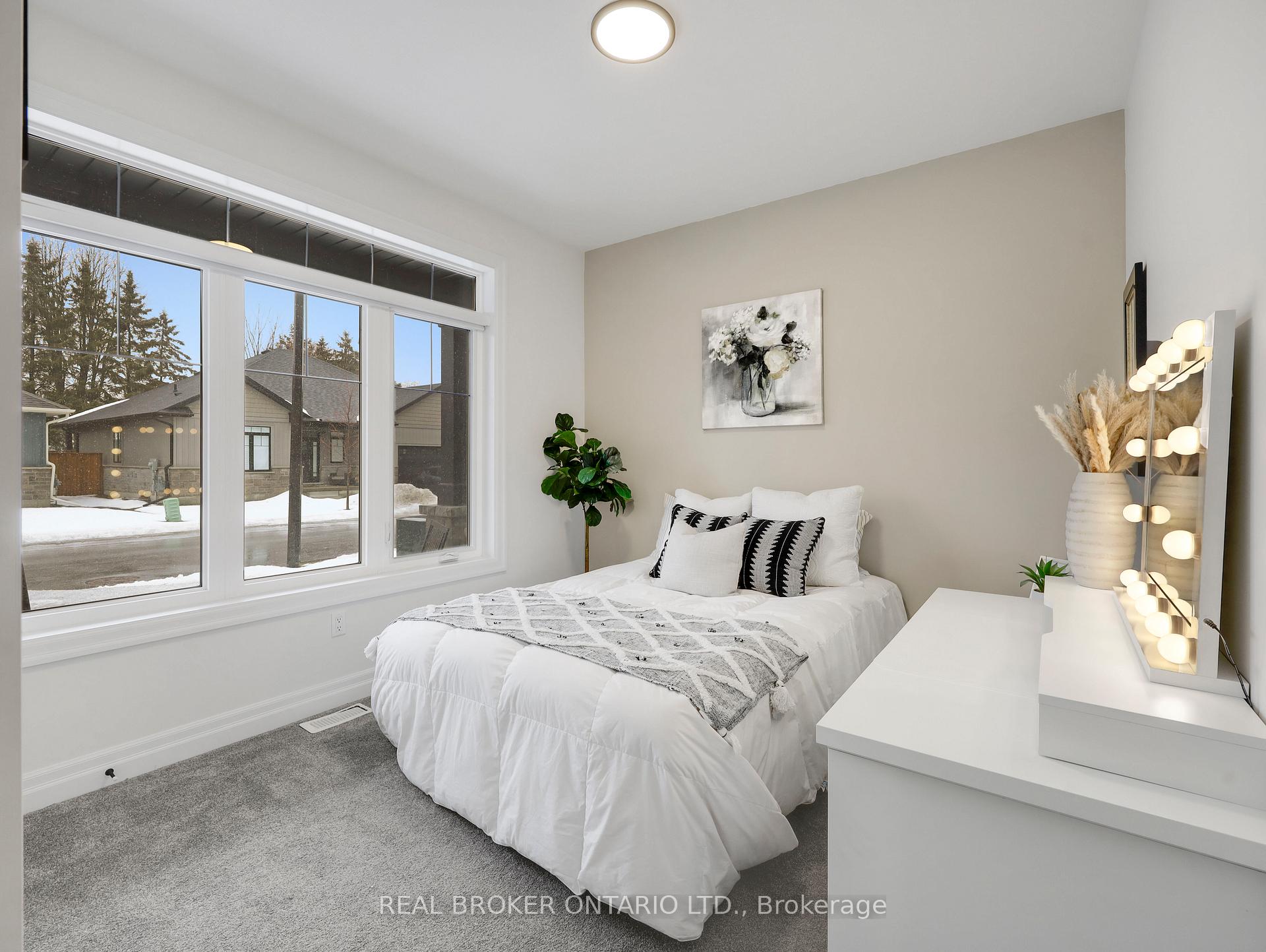 Photo 14 of Unit 11, 68 Cedar Street, Brant, Paris — HOMEH