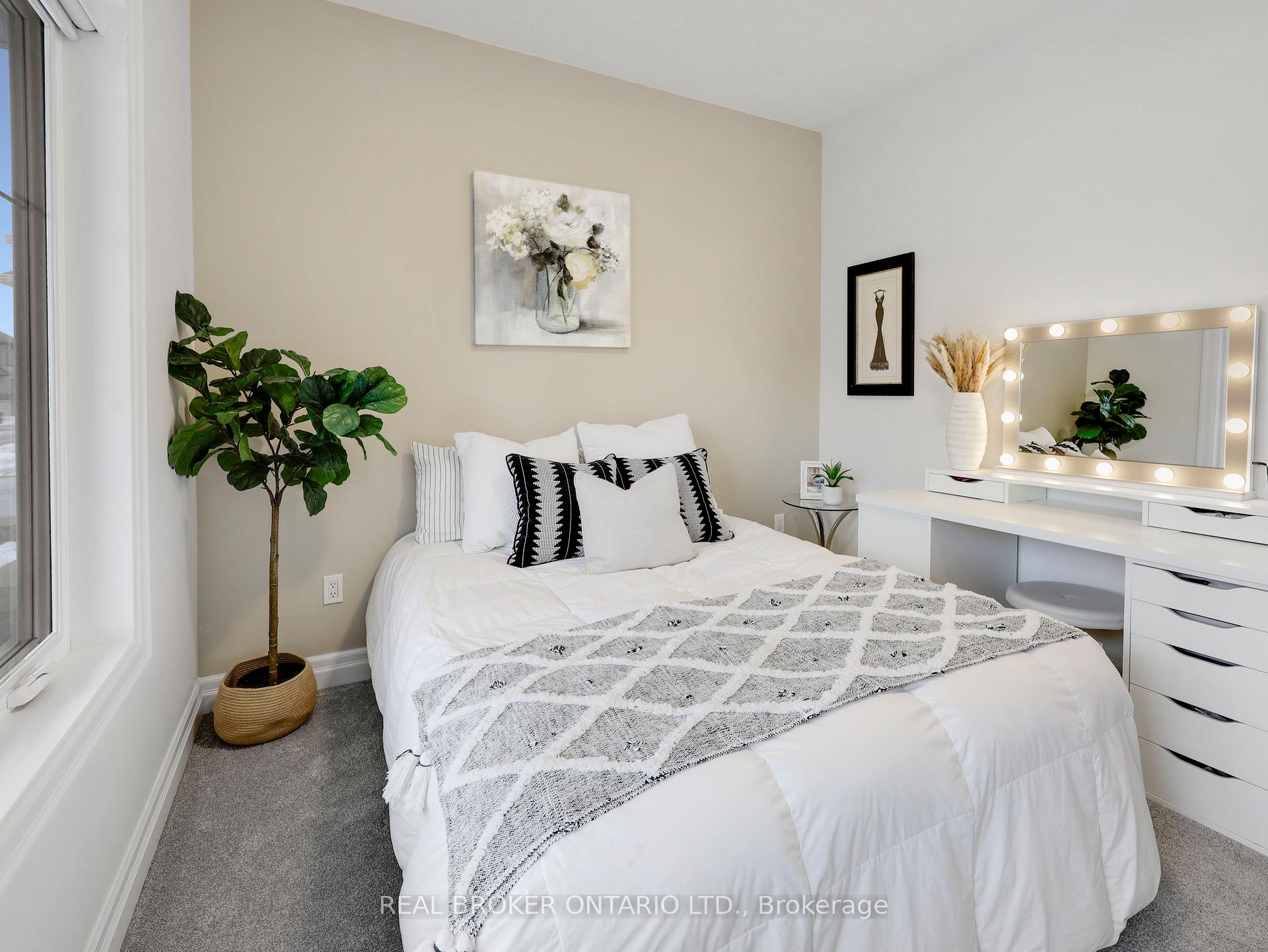 Photo 15 of Unit 11, 68 Cedar Street, Brant, Paris — HOMEH