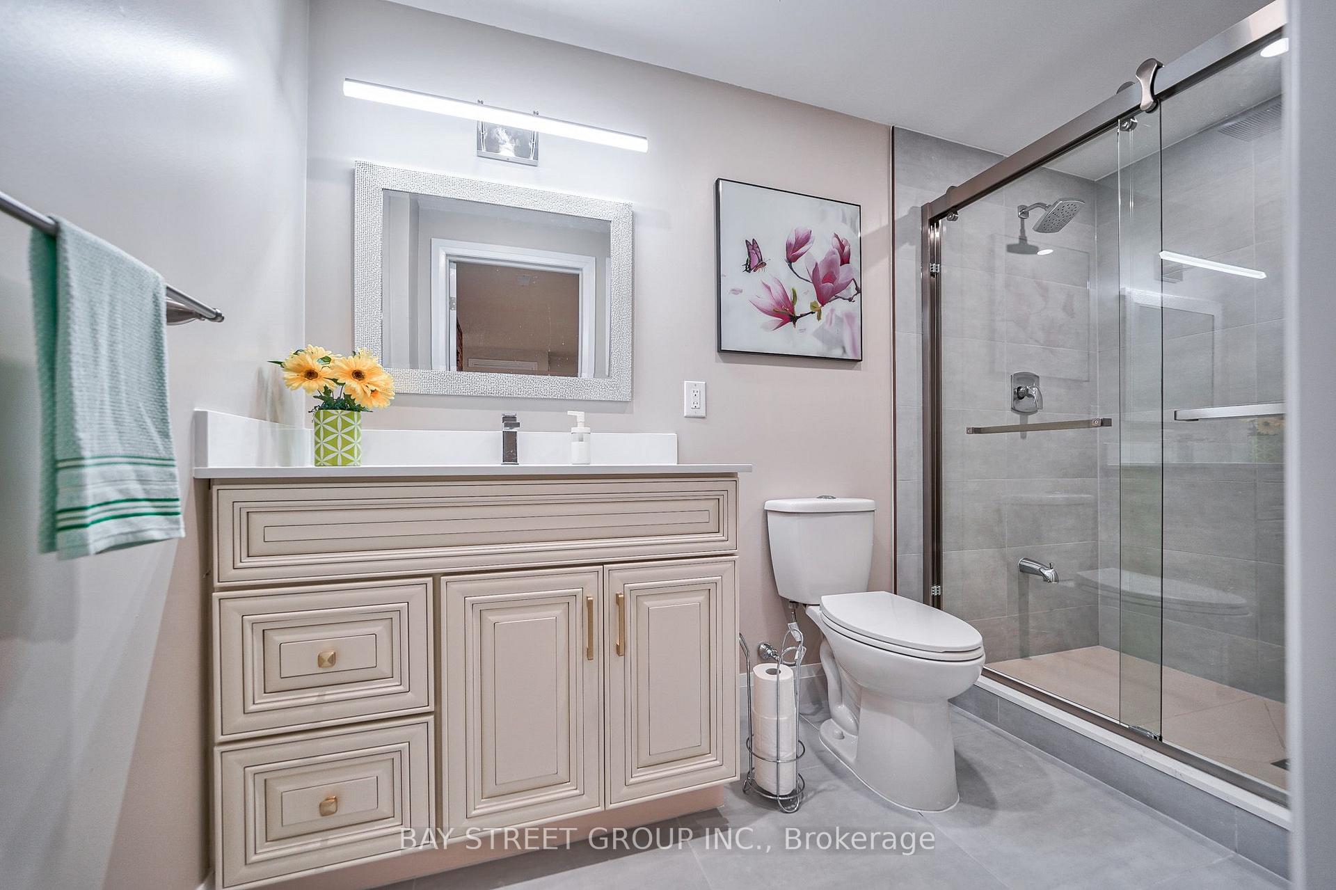 Photo 11 of Unit Room A, 169 Killian Road, Vaughan, Maple — HOMEH