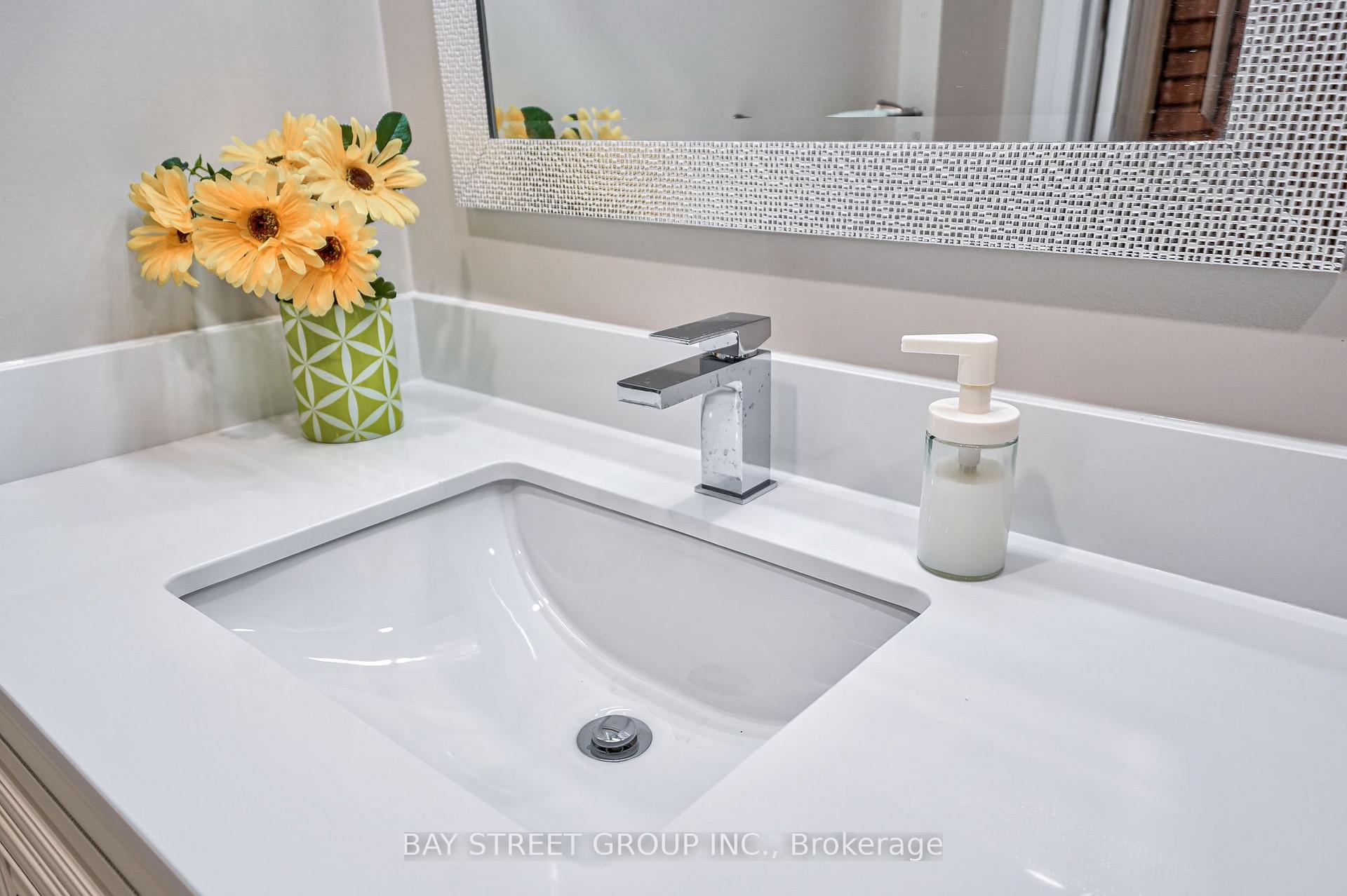 Photo 13 of Unit Room A, 169 Killian Road, Vaughan, Maple — HOMEH
