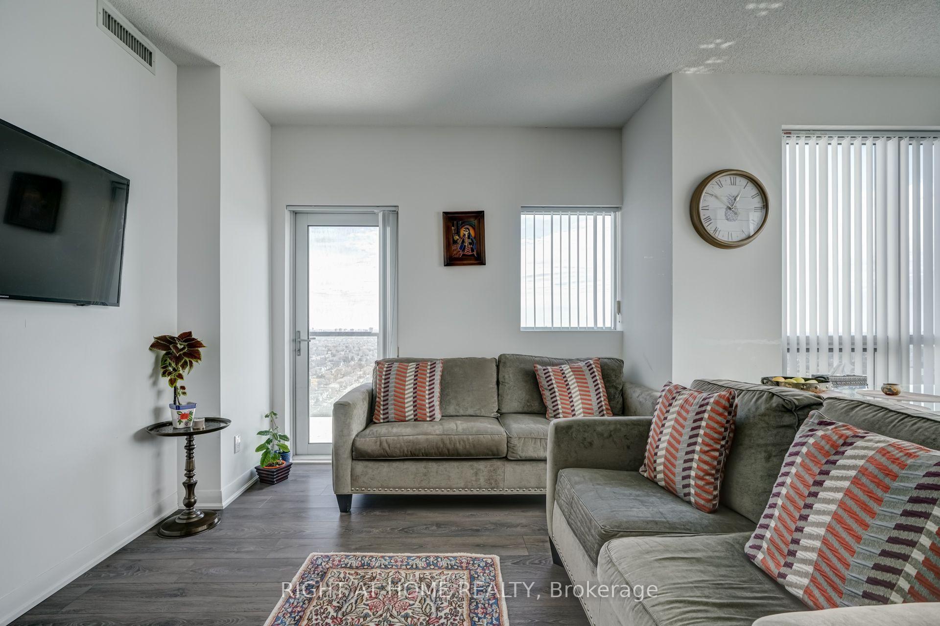 Photo 7 of Unit LPH208, 5162 Yonge Street, North York, Willowdale West — HOMEH