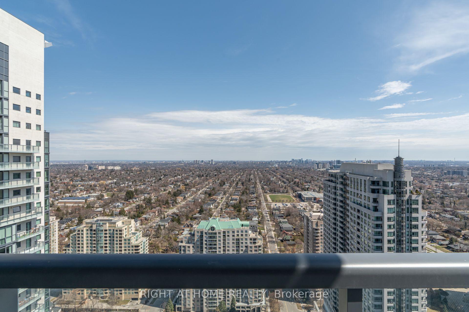 Photo 18 of Unit LPH208, 5162 Yonge Street, North York, Willowdale West — HOMEH