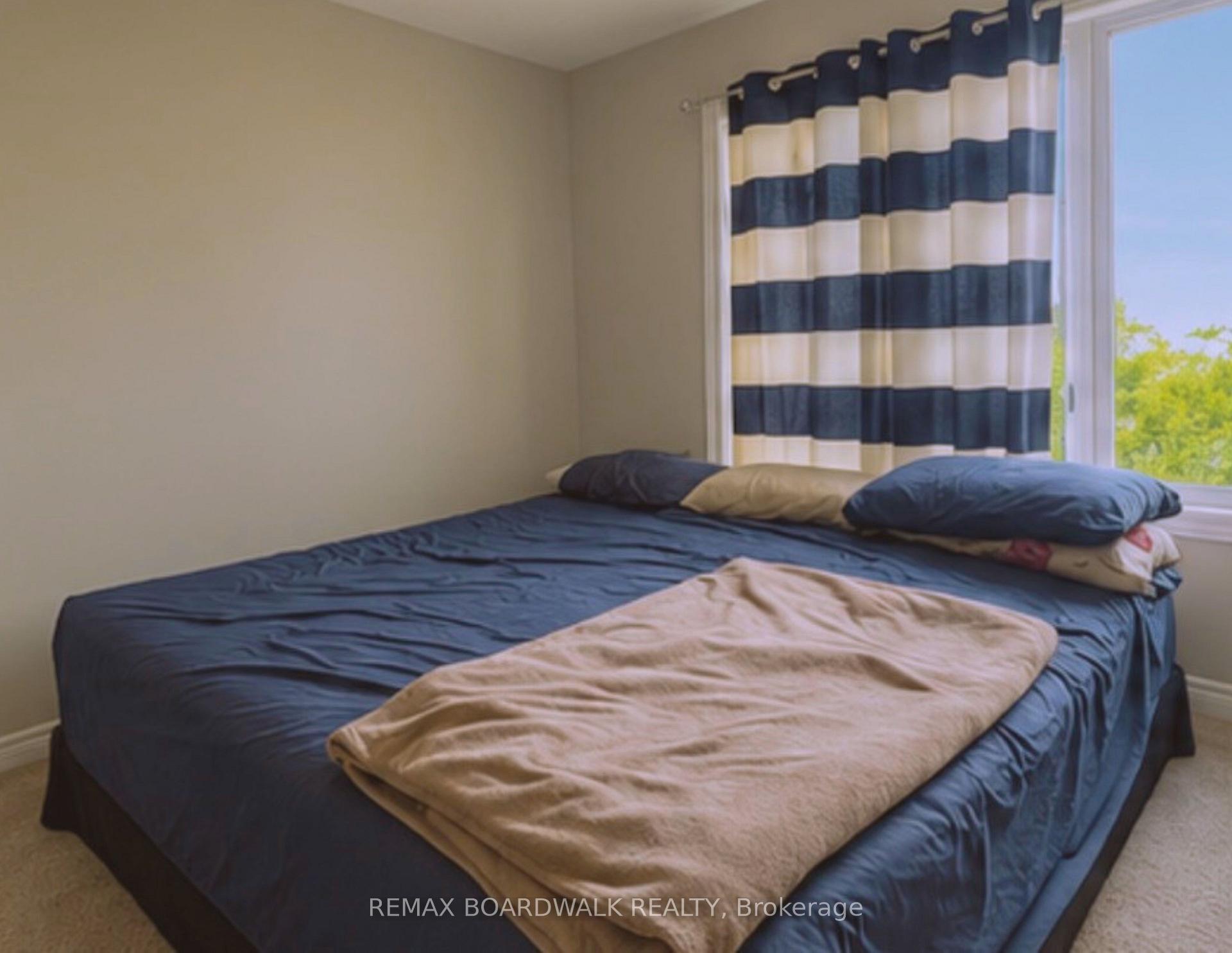 Photo 10 of 37 Mcphail Road, Carleton Place, Carleton Place — HOMEH