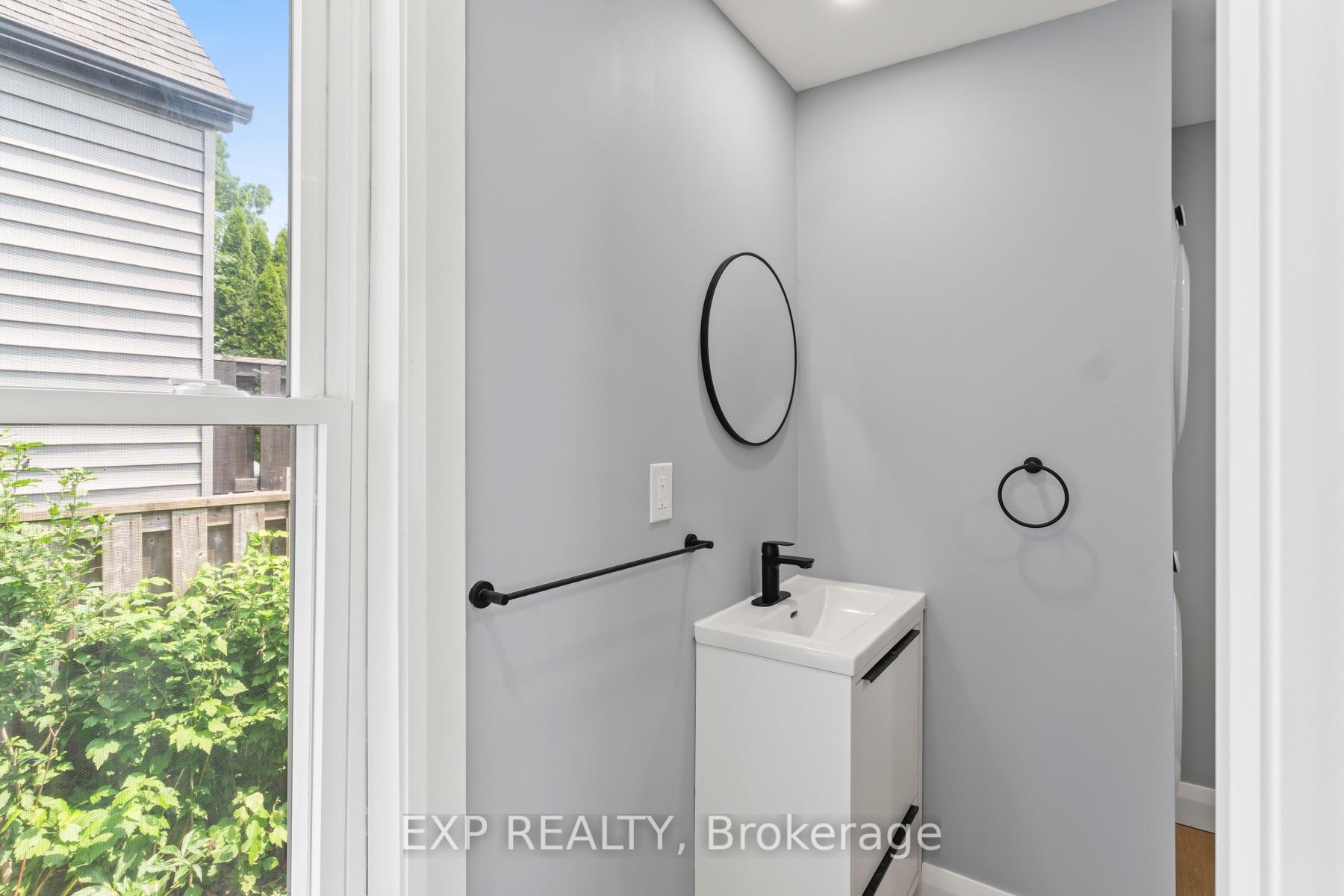 Photo 13 of 35 East 27th Street, Hamilton, Eastmount — HOMEH