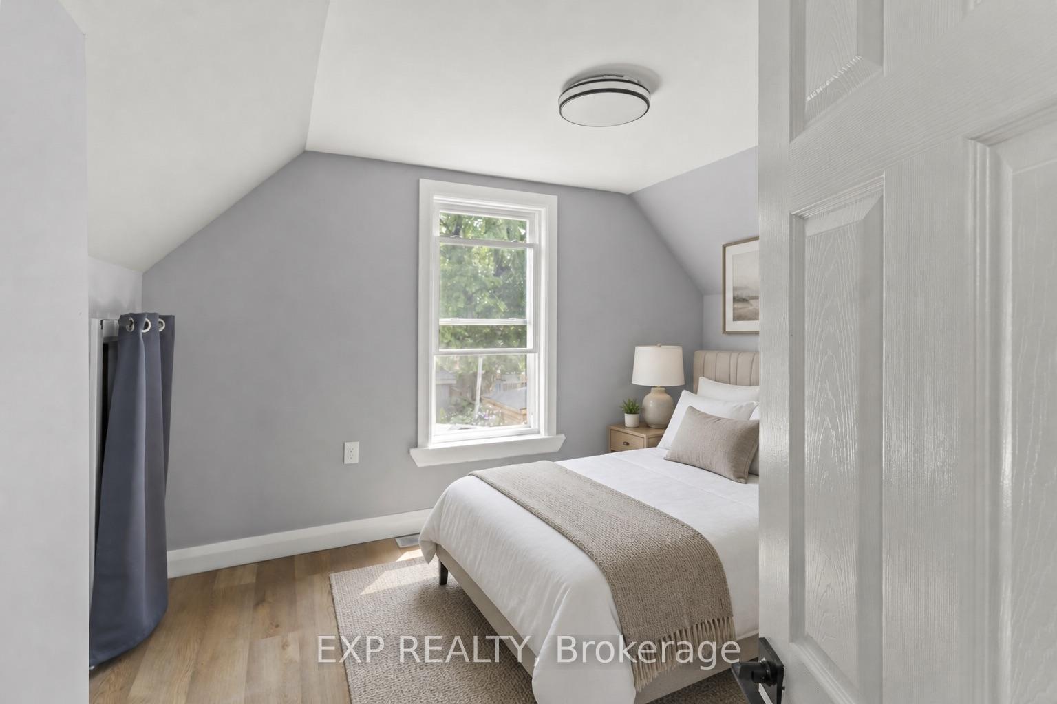 Photo 23 of 35 East 27th Street, Hamilton, Eastmount — HOMEH