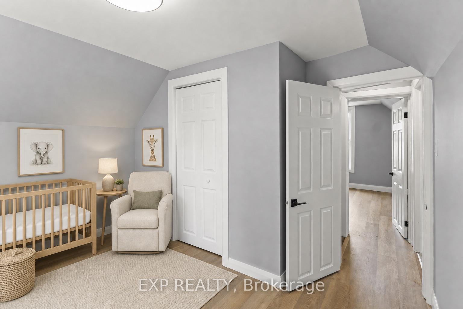 Photo 25 of 35 East 27th Street, Hamilton, Eastmount — HOMEH