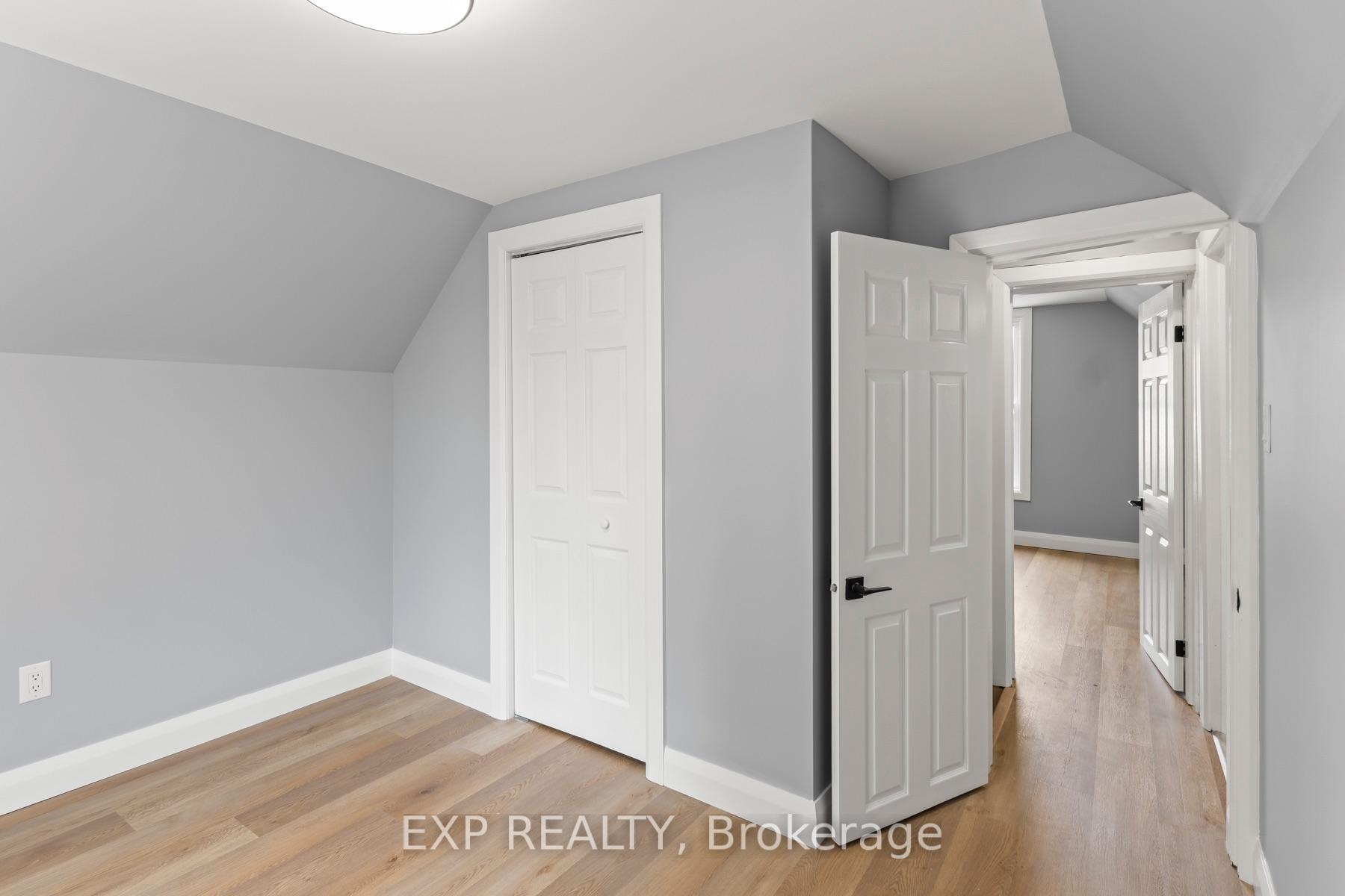 Photo 27 of 35 East 27th Street, Hamilton, Eastmount — HOMEH