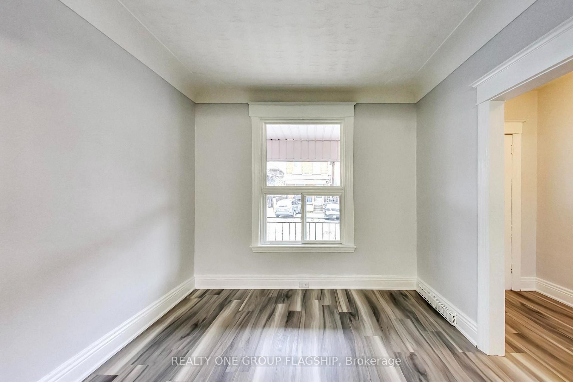 Photo 10 of 16 Huntley Street, Hamilton, Gibson — HOMEH
