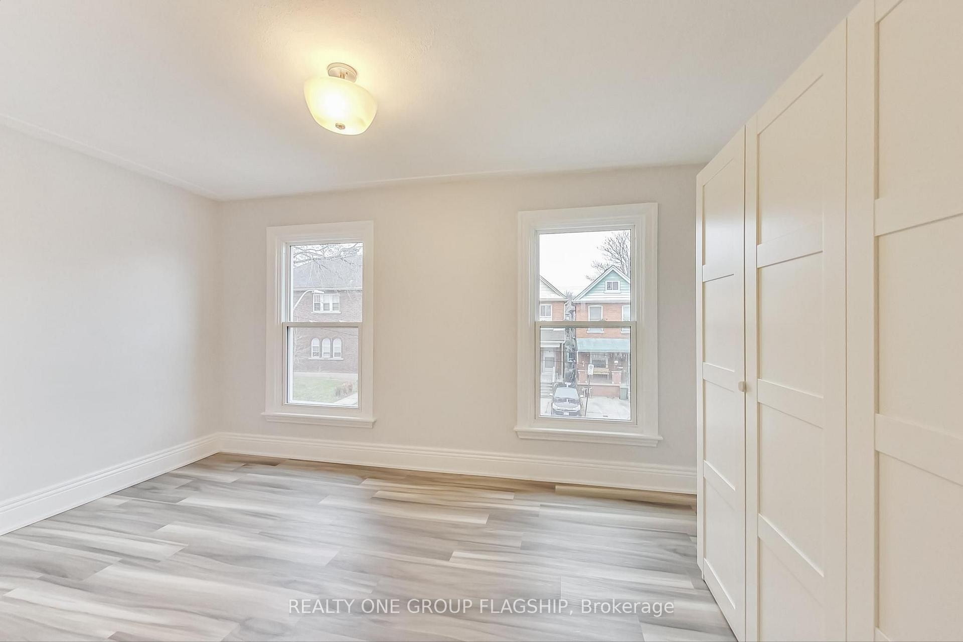 Photo 18 of 16 Huntley Street, Hamilton, Gibson — HOMEH