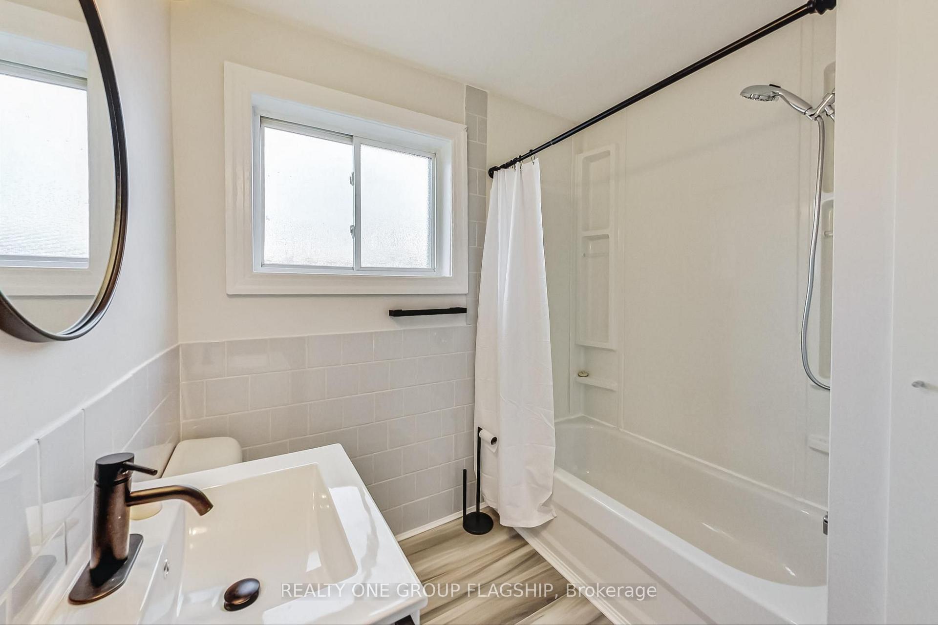 Photo 26 of 16 Huntley Street, Hamilton, Gibson — HOMEH
