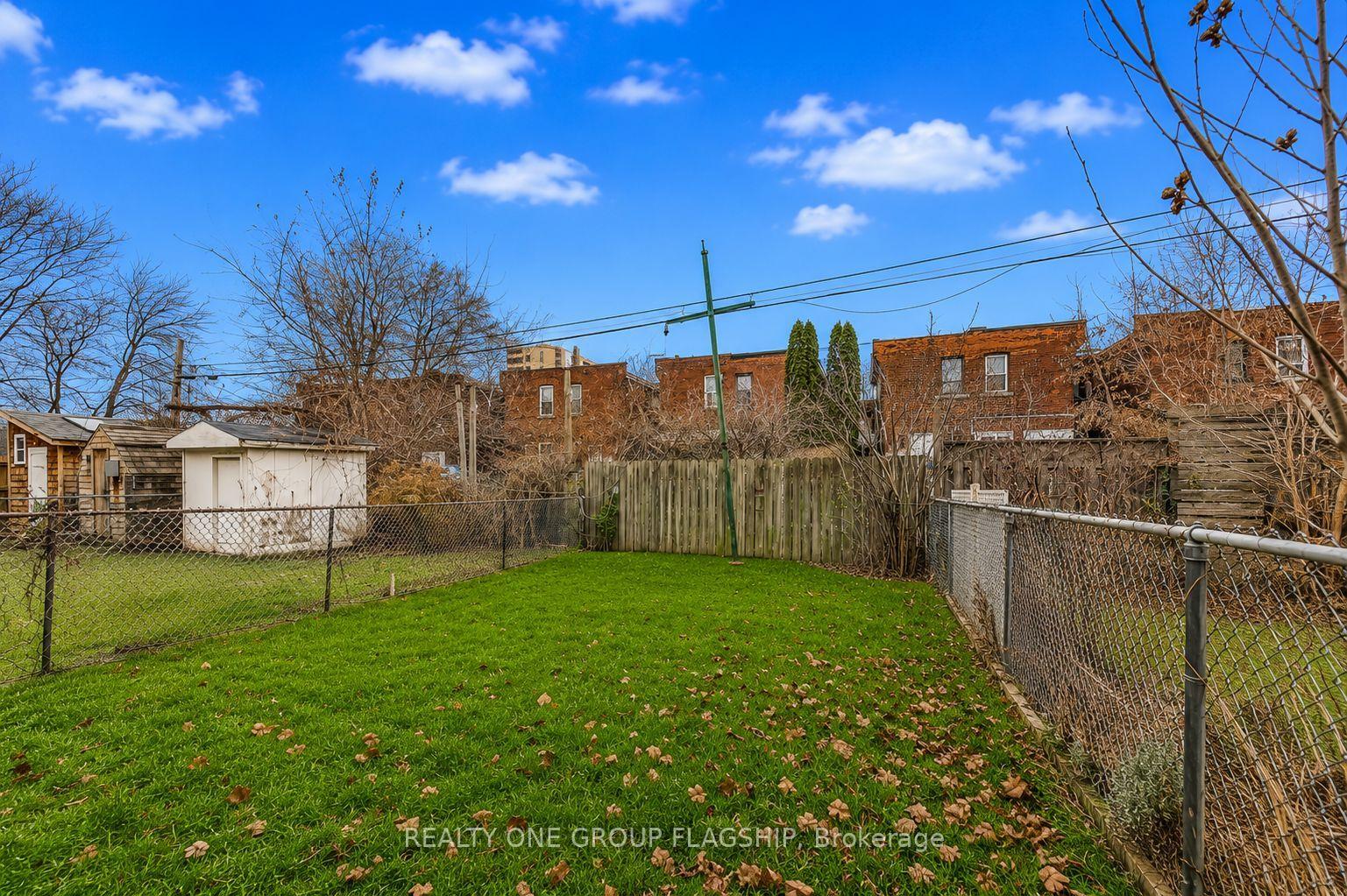 Photo 37 of 16 Huntley Street, Hamilton, Gibson — HOMEH