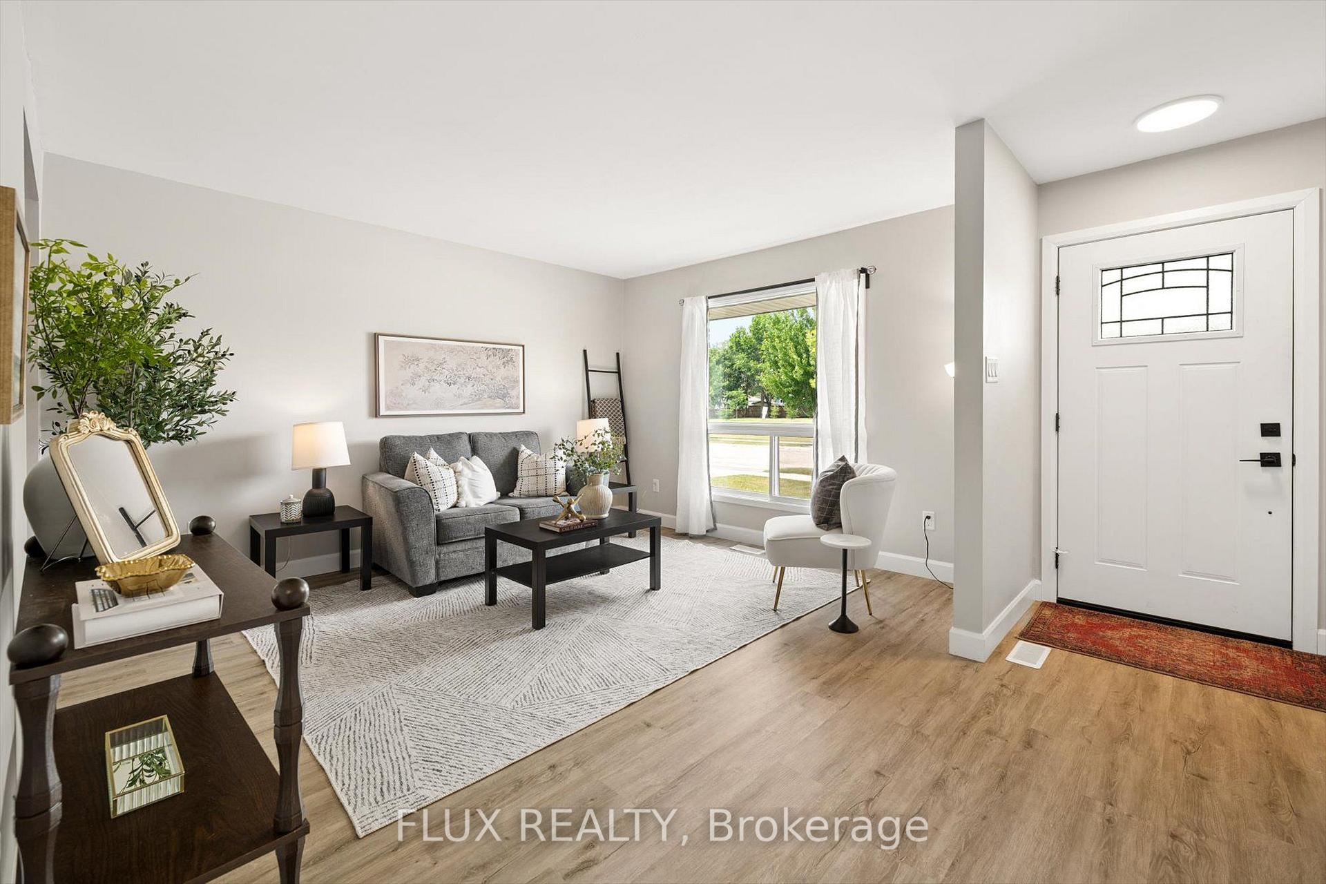 Photo 7 of 89 Maple Avenue, Stratford — HOMEH
