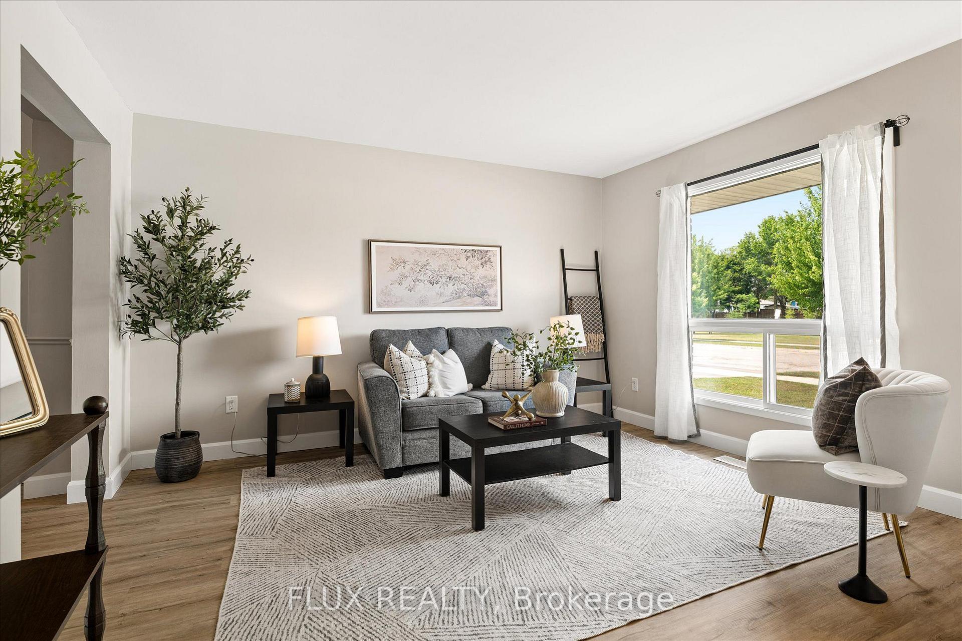 Photo 8 of 89 Maple Avenue, Stratford — HOMEH