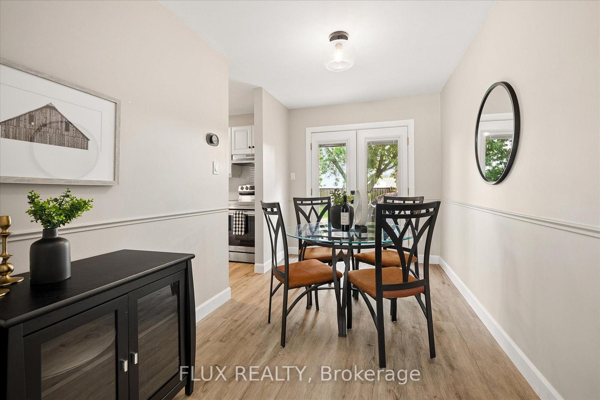 Photo 11 of 89 Maple Avenue, Stratford — HOMEH