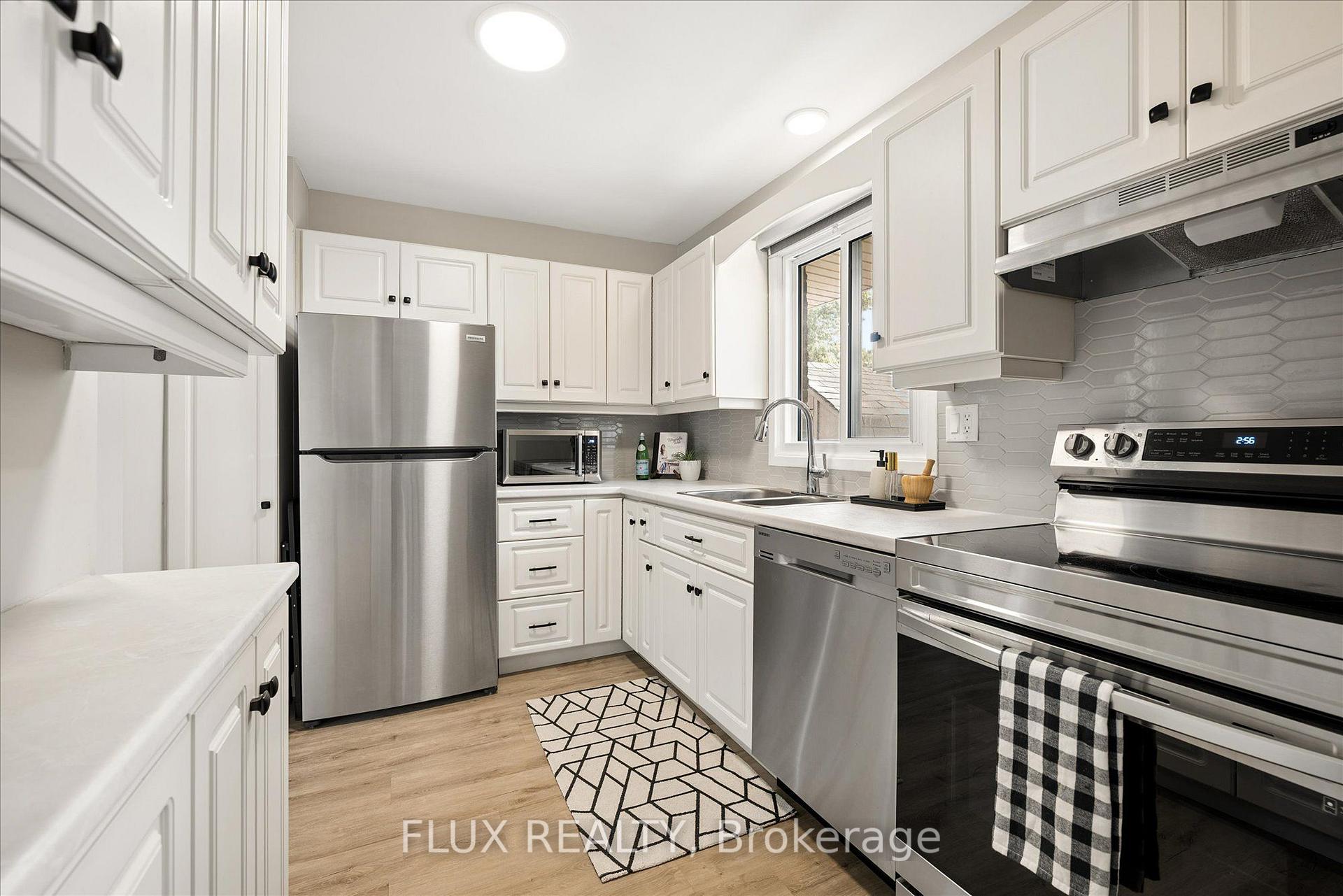 Photo 13 of 89 Maple Avenue, Stratford — HOMEH
