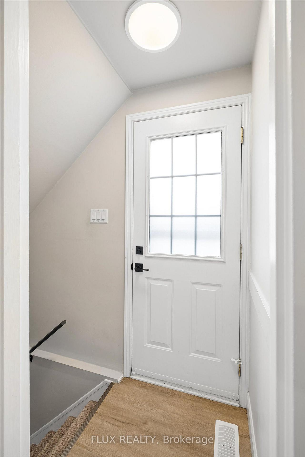 Photo 17 of 89 Maple Avenue, Stratford — HOMEH