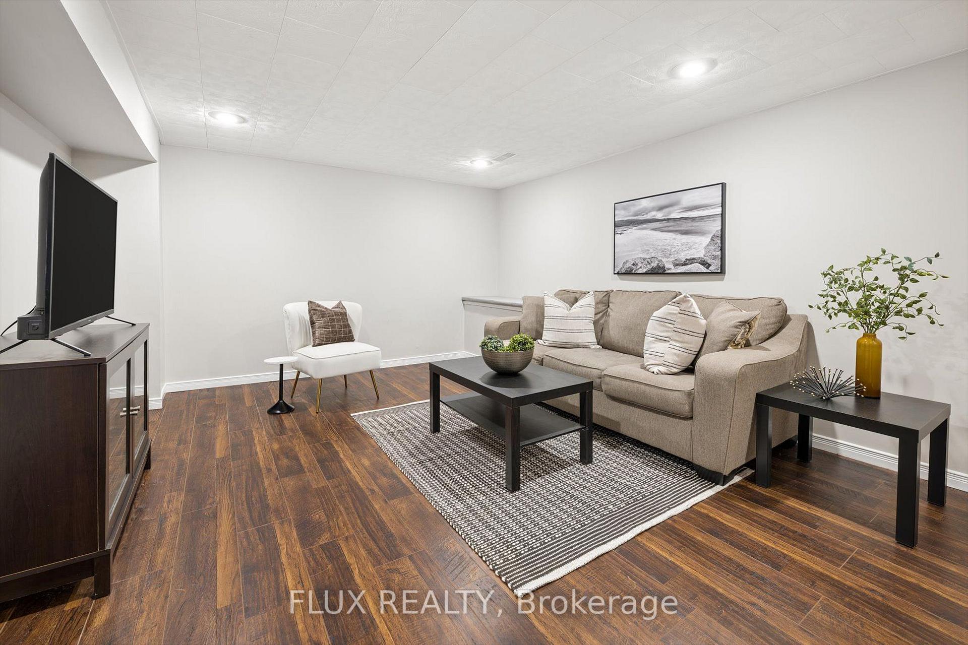 Photo 26 of 89 Maple Avenue, Stratford — HOMEH