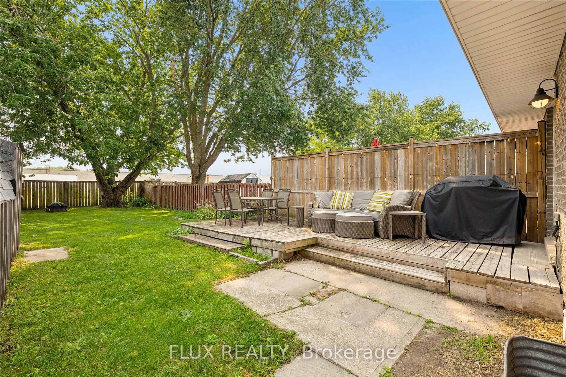 Photo 32 of 89 Maple Avenue, Stratford — HOMEH