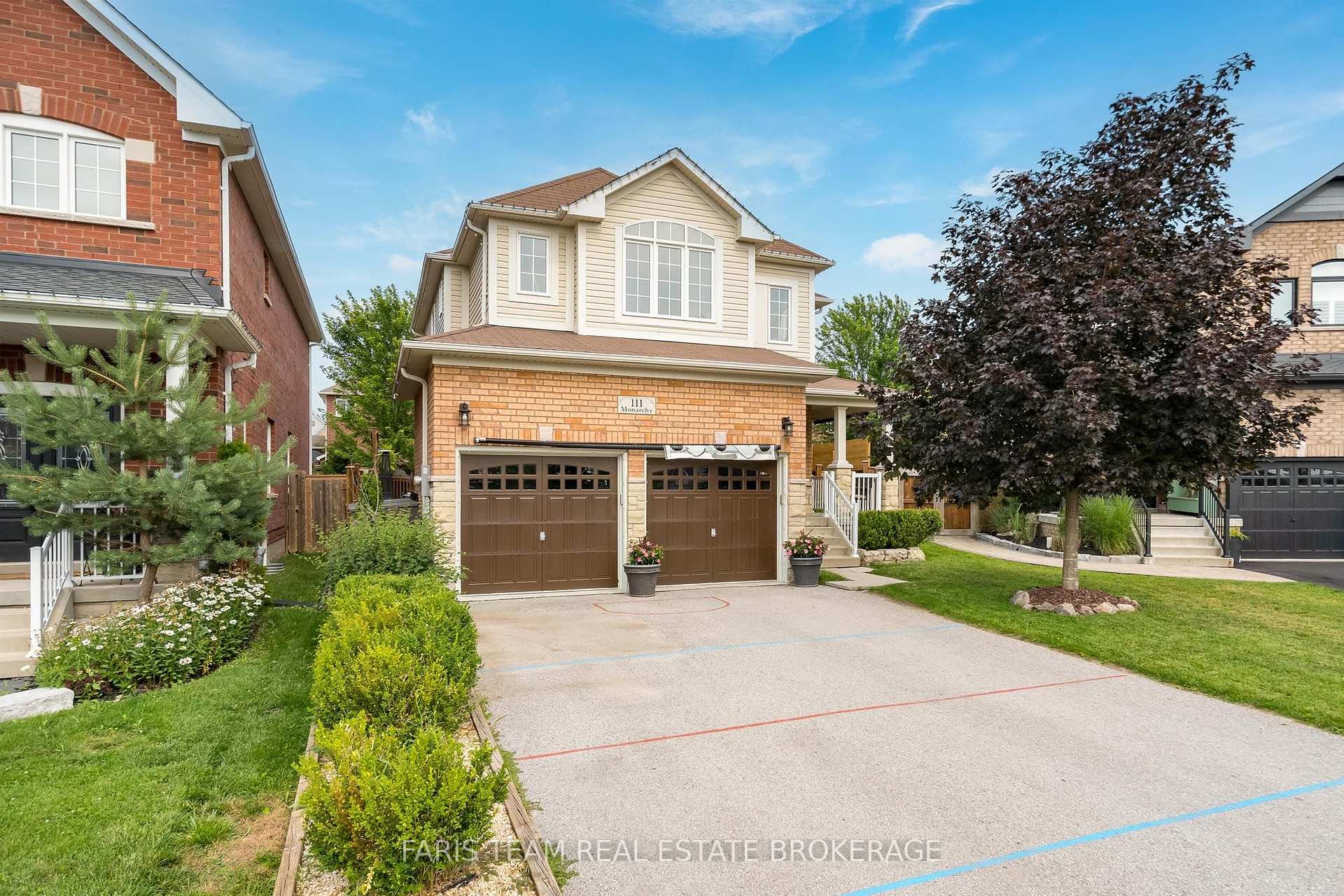 Photo 1 of 111 Monarchy Street, Barrie, Innis-Shore — HOMEH