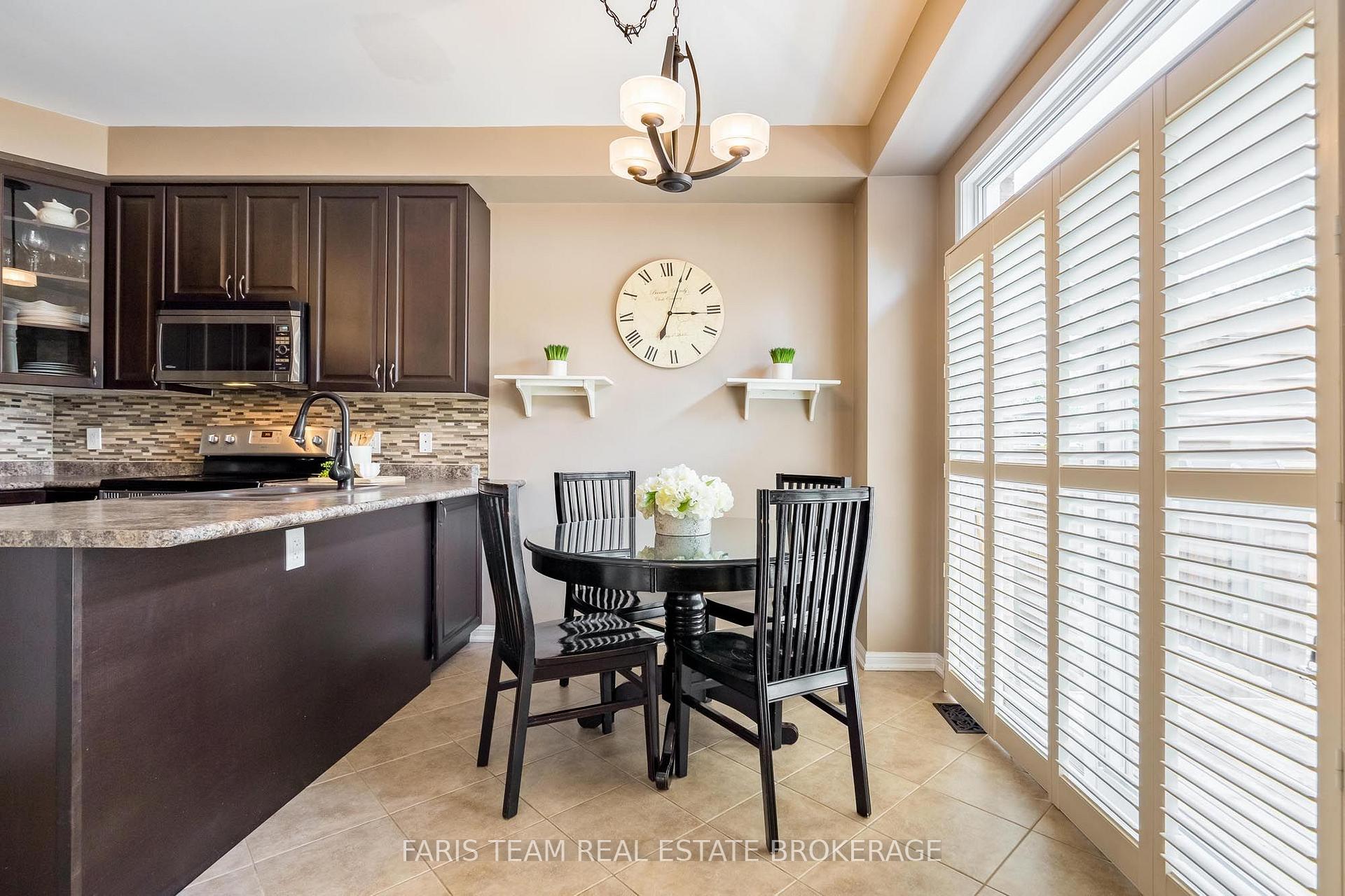 Photo 9 of 111 Monarchy Street, Barrie, Innis-Shore — HOMEH