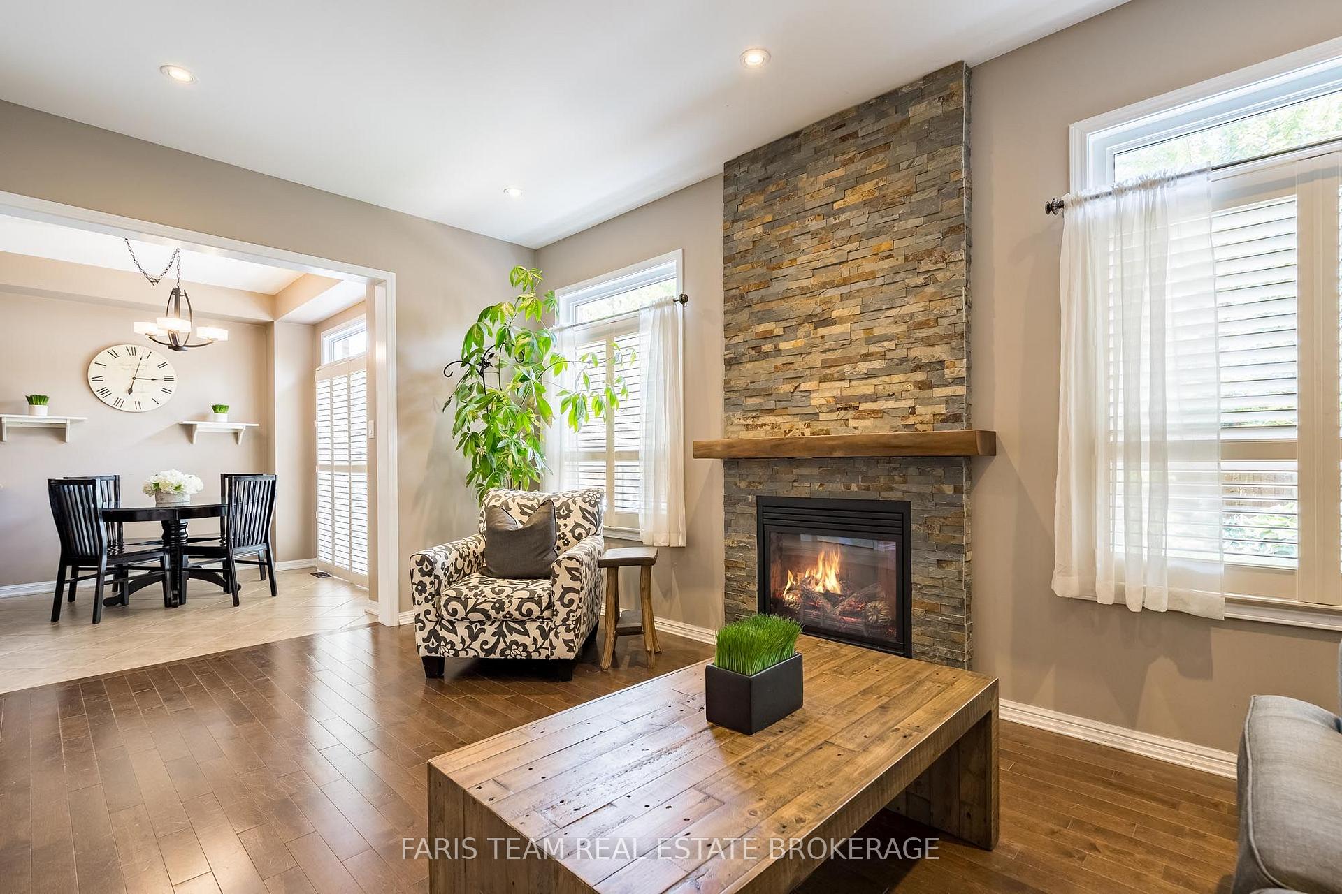 Photo 14 of 111 Monarchy Street, Barrie, Innis-Shore — HOMEH