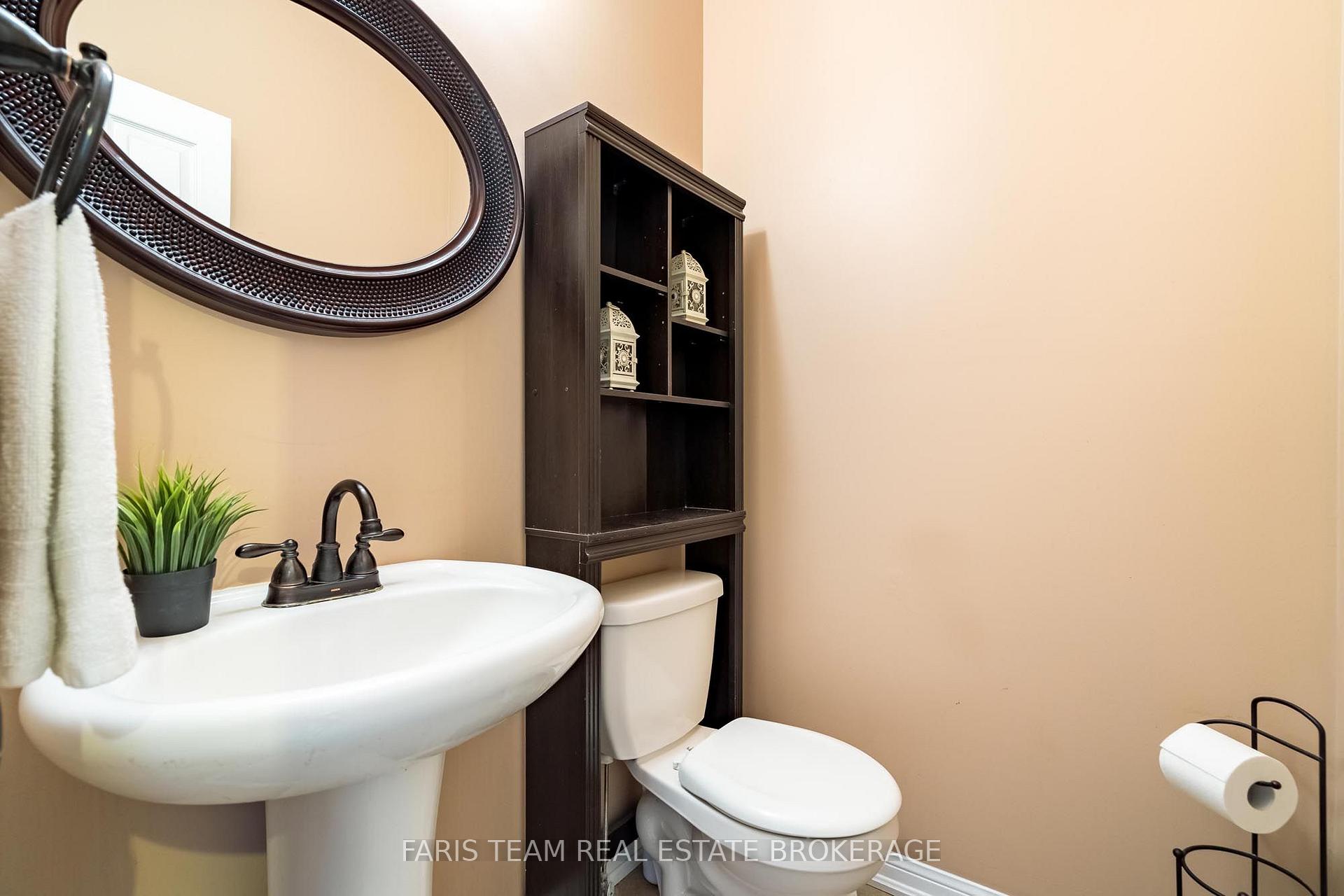 Photo 16 of 111 Monarchy Street, Barrie, Innis-Shore — HOMEH