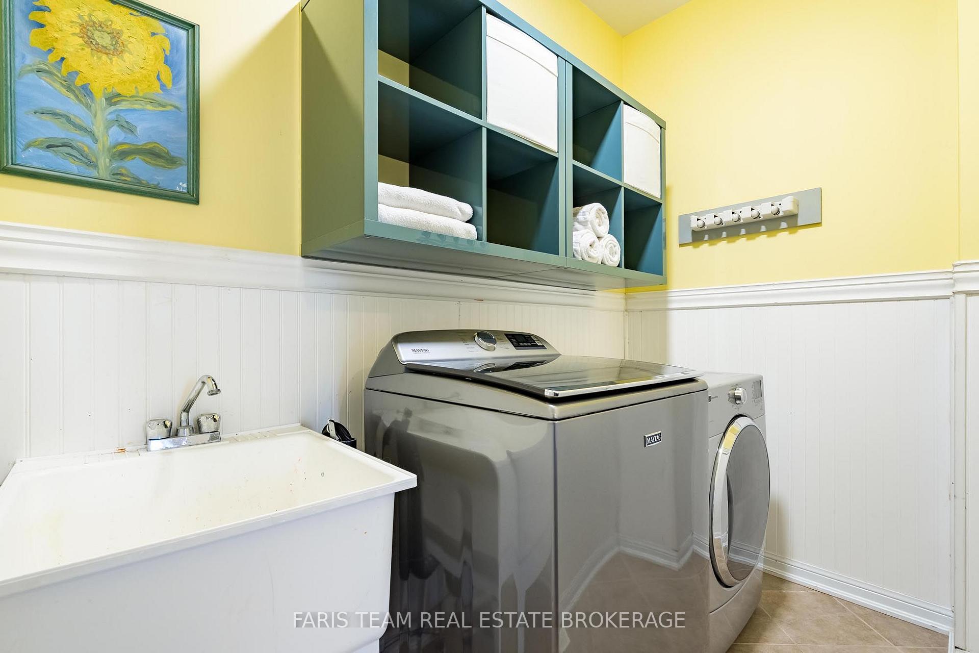 Photo 17 of 111 Monarchy Street, Barrie, Innis-Shore — HOMEH